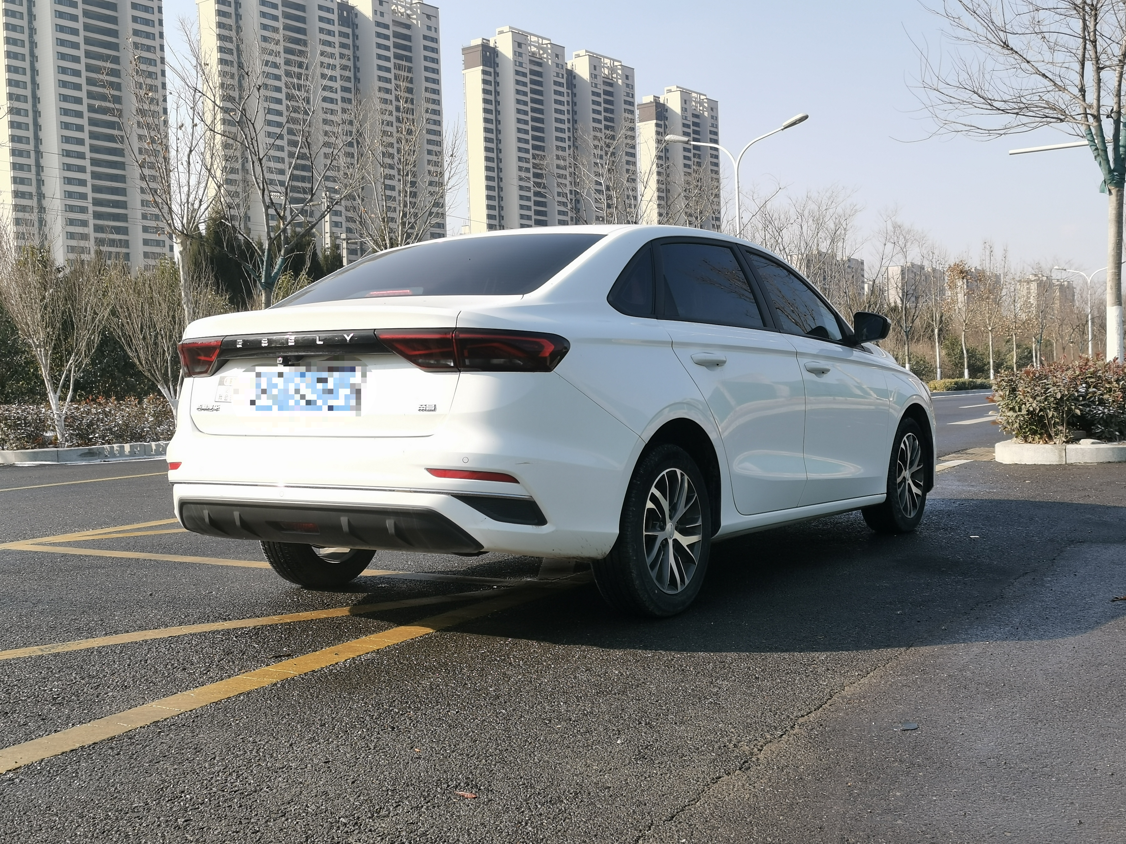 Emgrand 2023 car image #2