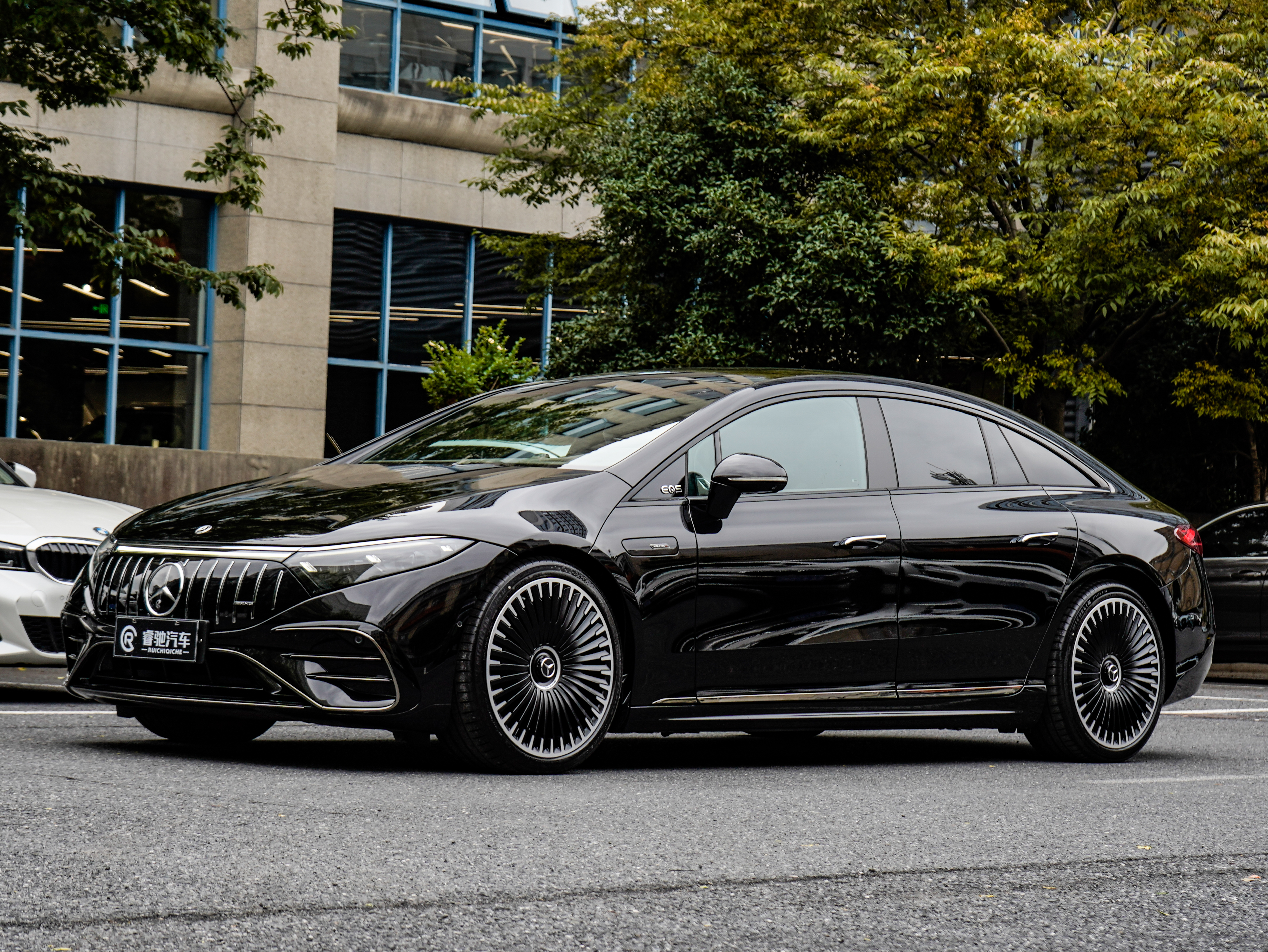 Mercedes-Benz EQS AMG 2023 imagen de coche #2