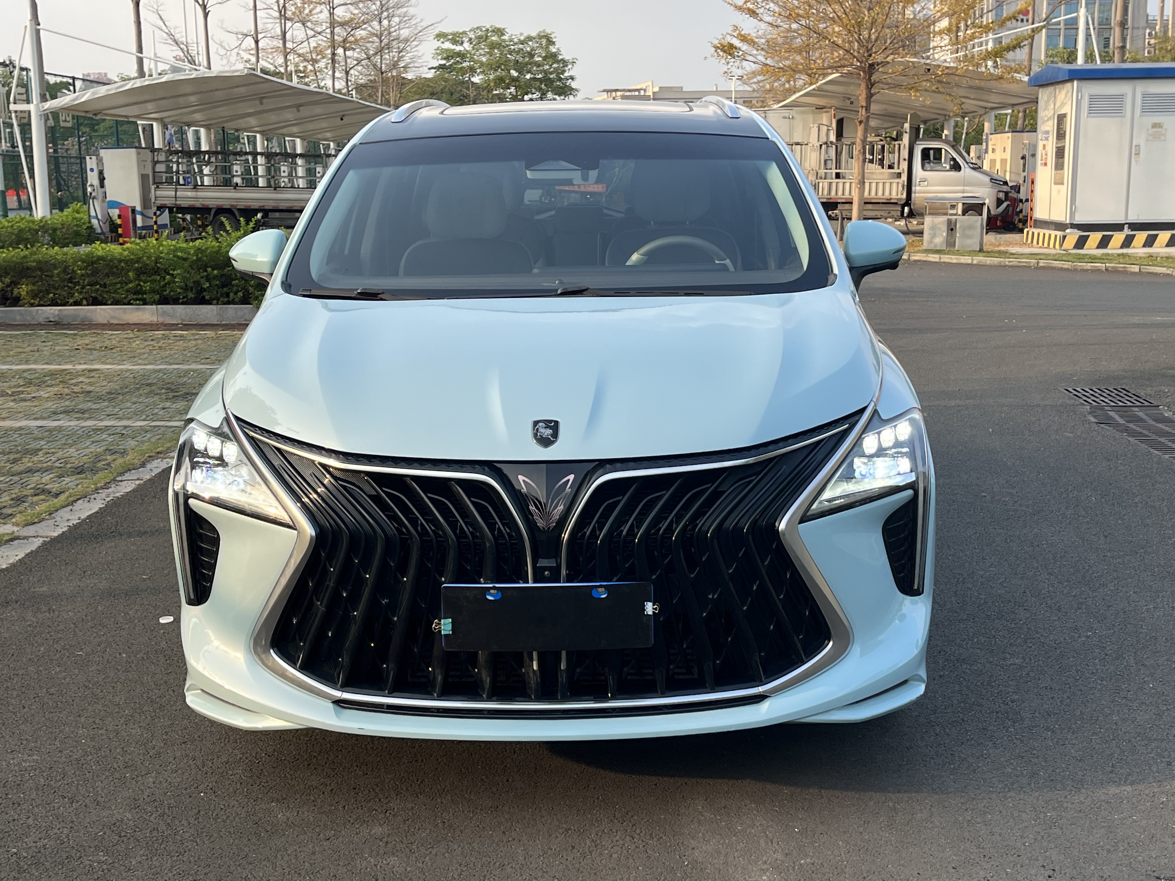 Forthing Yacht 2022 car image #2