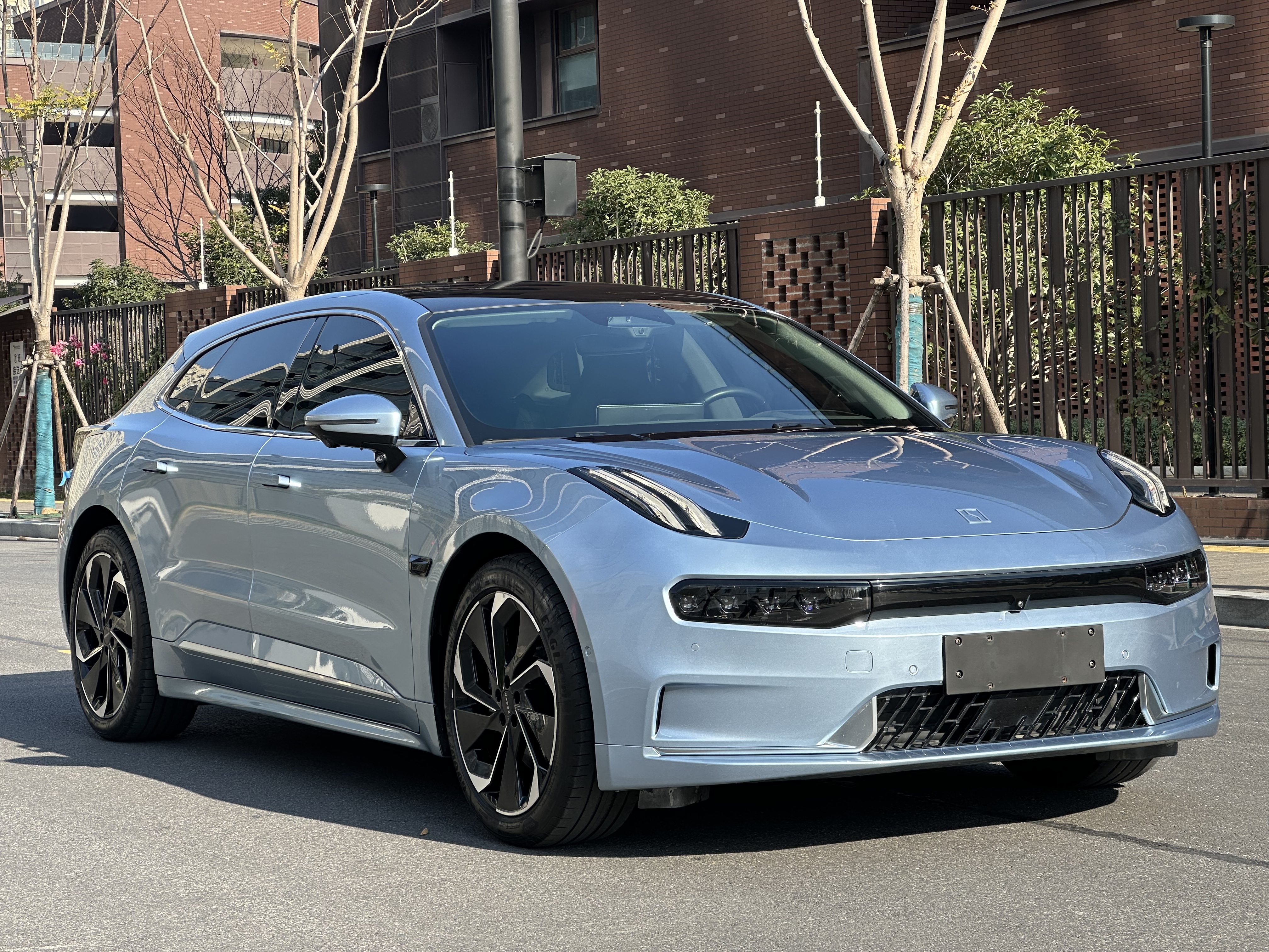 极氪 极氪001 2022 汽车图片 #2