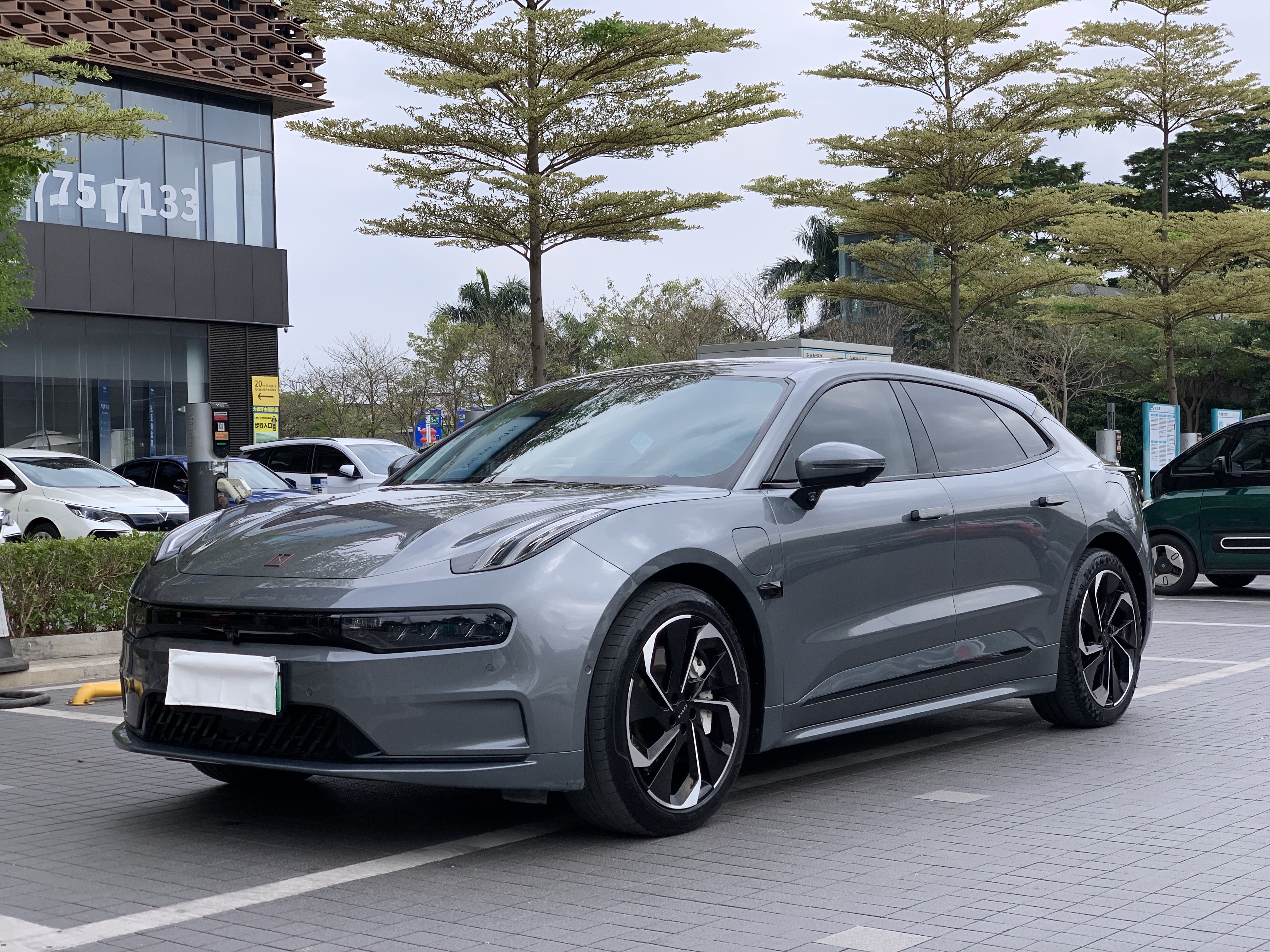 极氪 极氪001 2022 汽车图片 #2