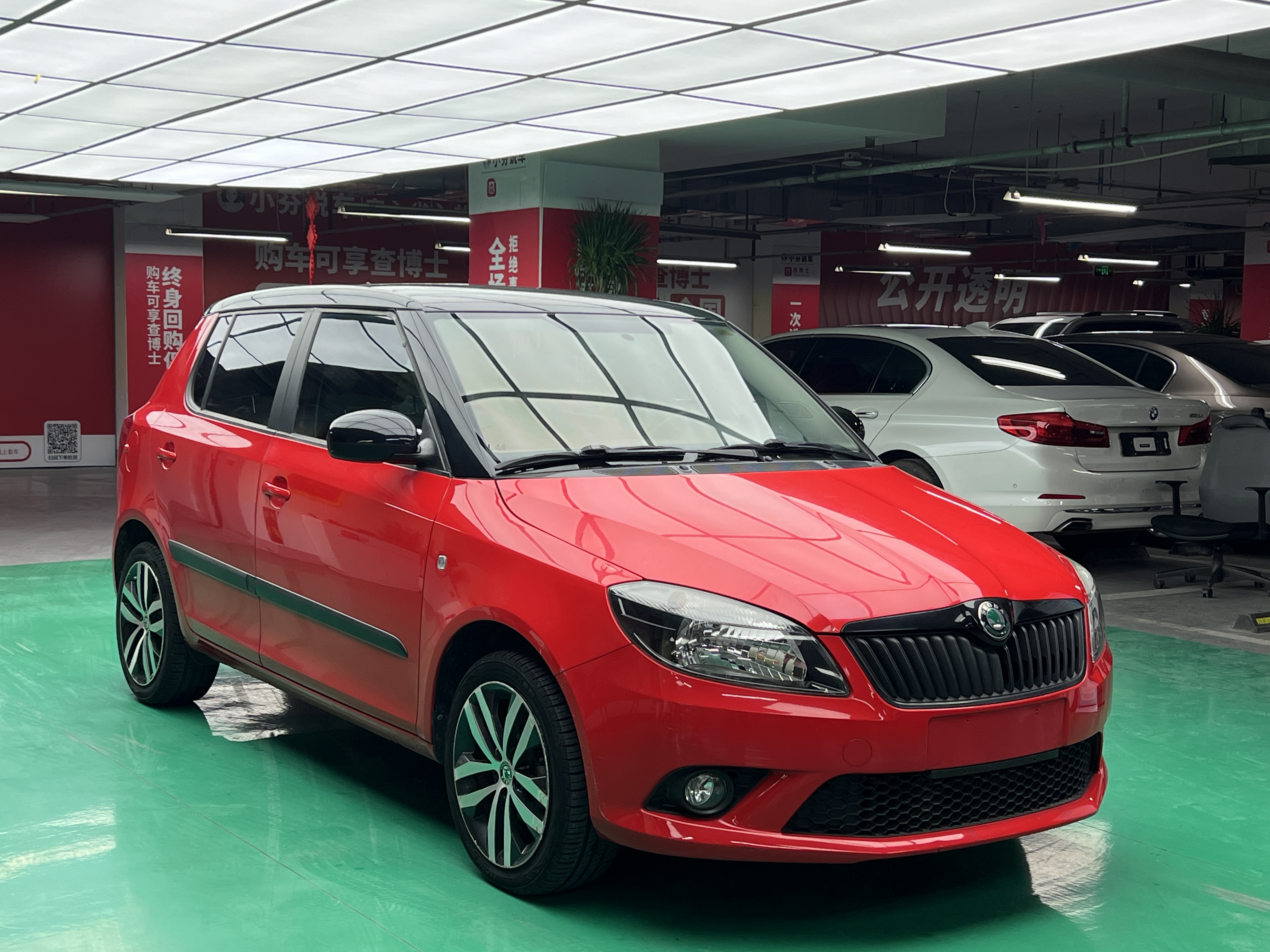 Skoda Fabia 2012 car image #2