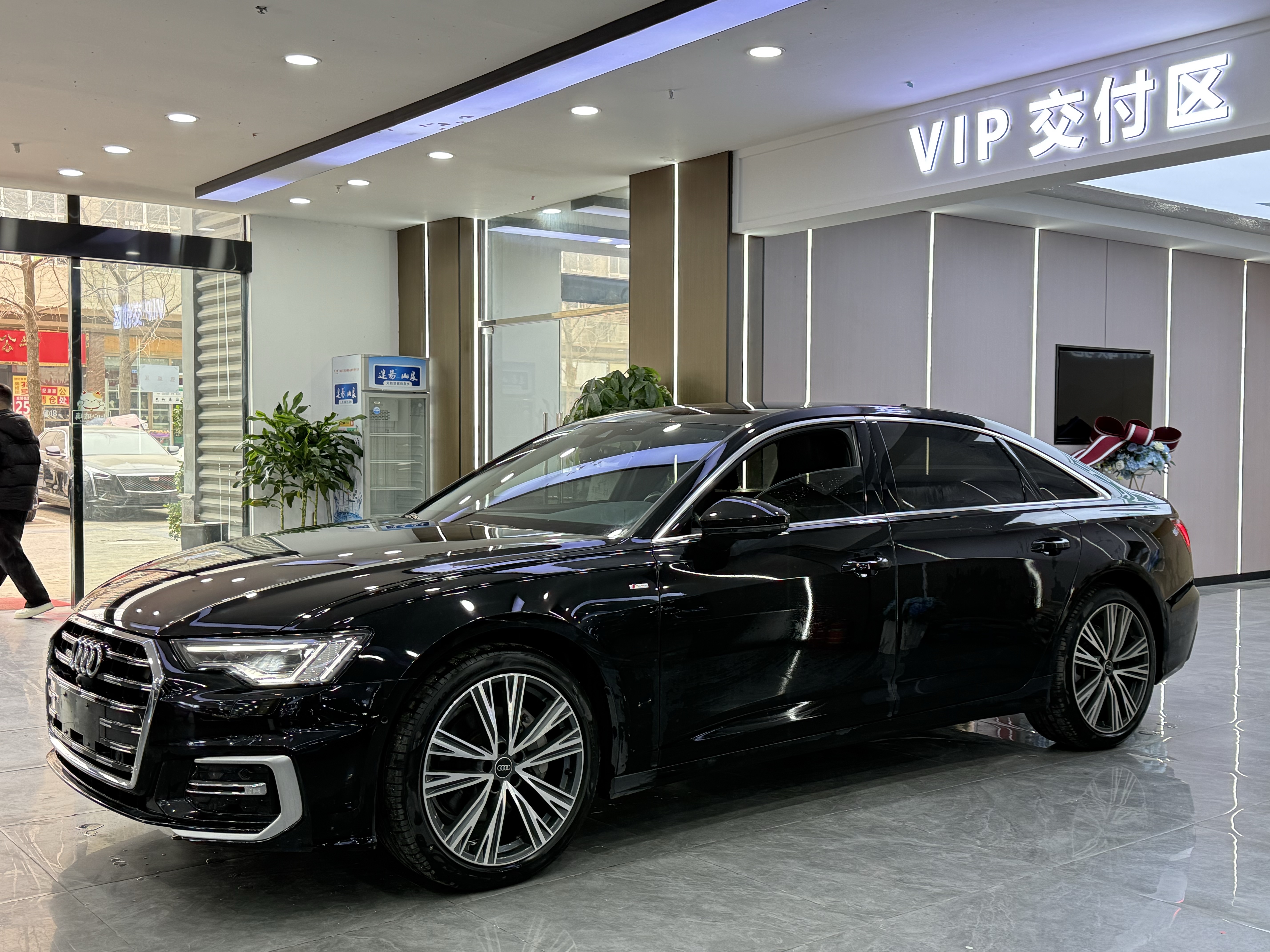 Audi A6L 2022 car image #2