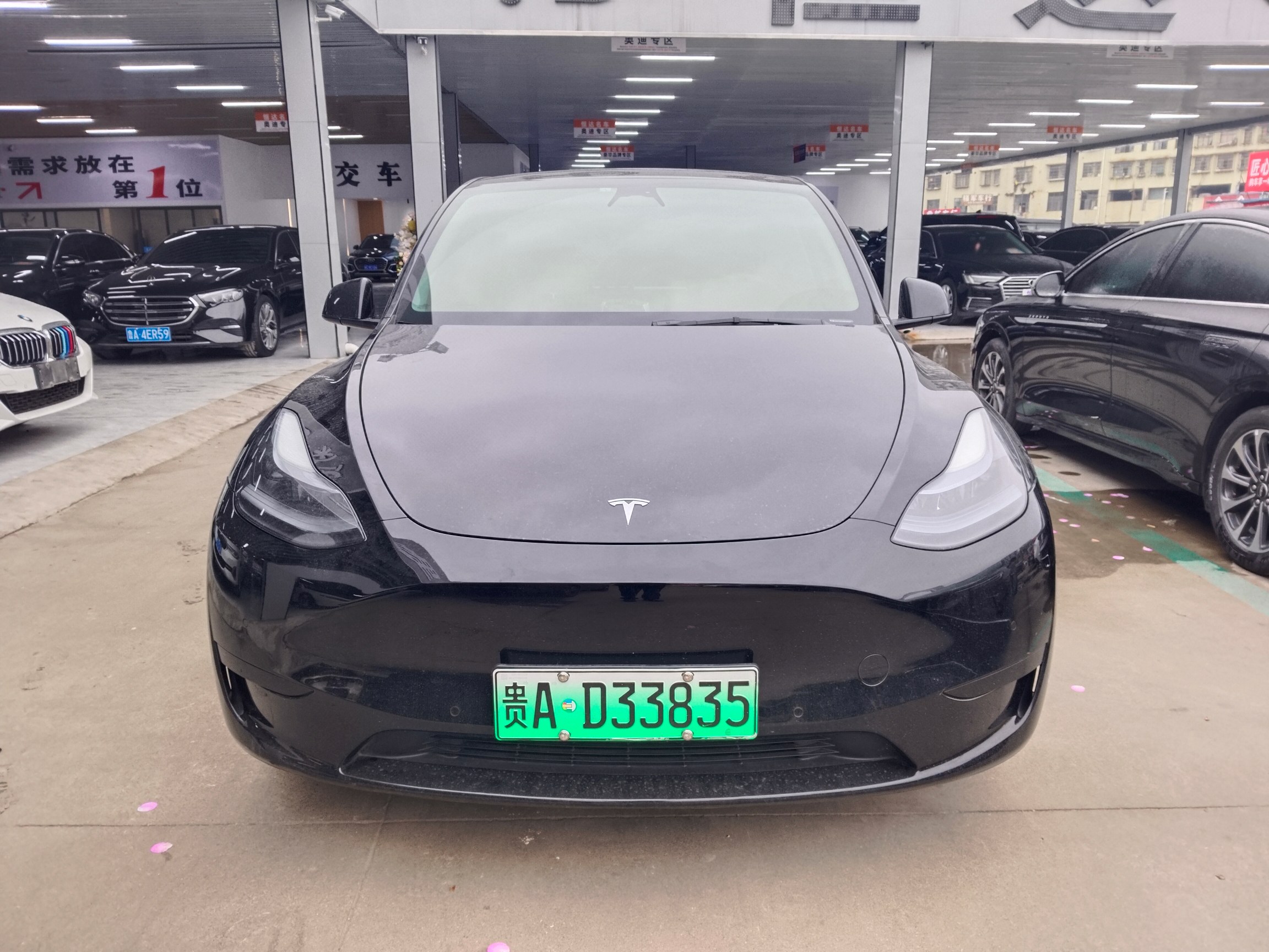 Tesla Model Y 2023 #2 Tesla Model Y 2023 car image #2