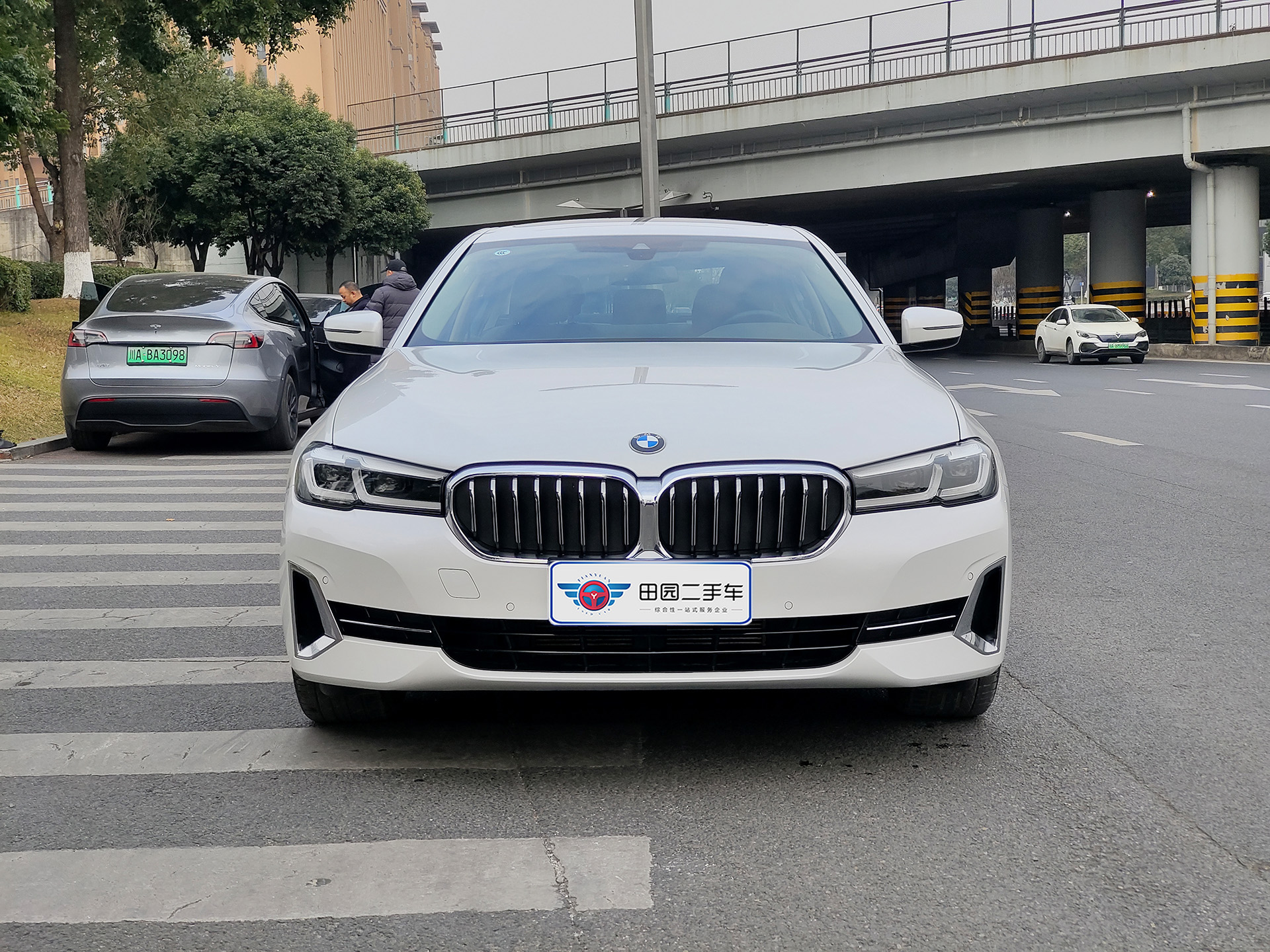 BMW 5 Series 2024 #2 BMW 5 Series 2024 car image #2