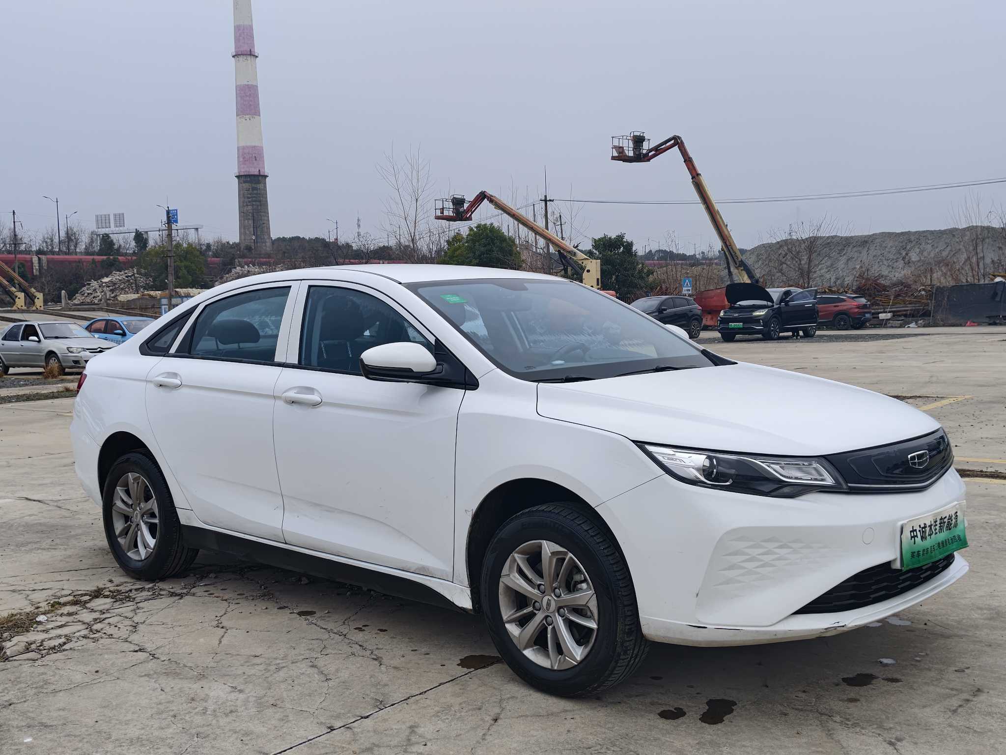 Emgrand New Energy 2023 #2 Emgrand New Energy 2023 car image #2