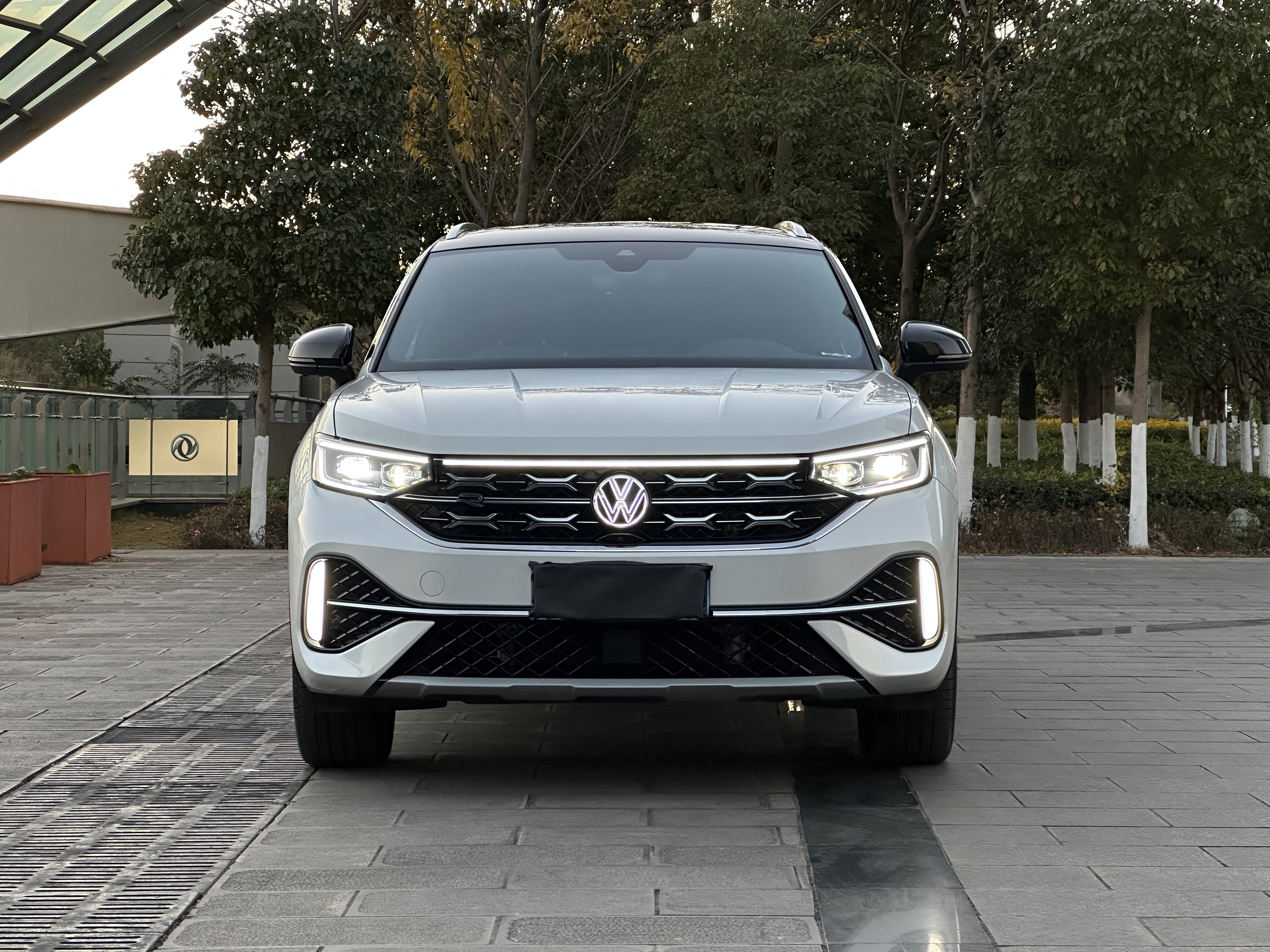 Volkswagen Tayron X 2023 #2 Volkswagen Tayron X 2023 car image #2