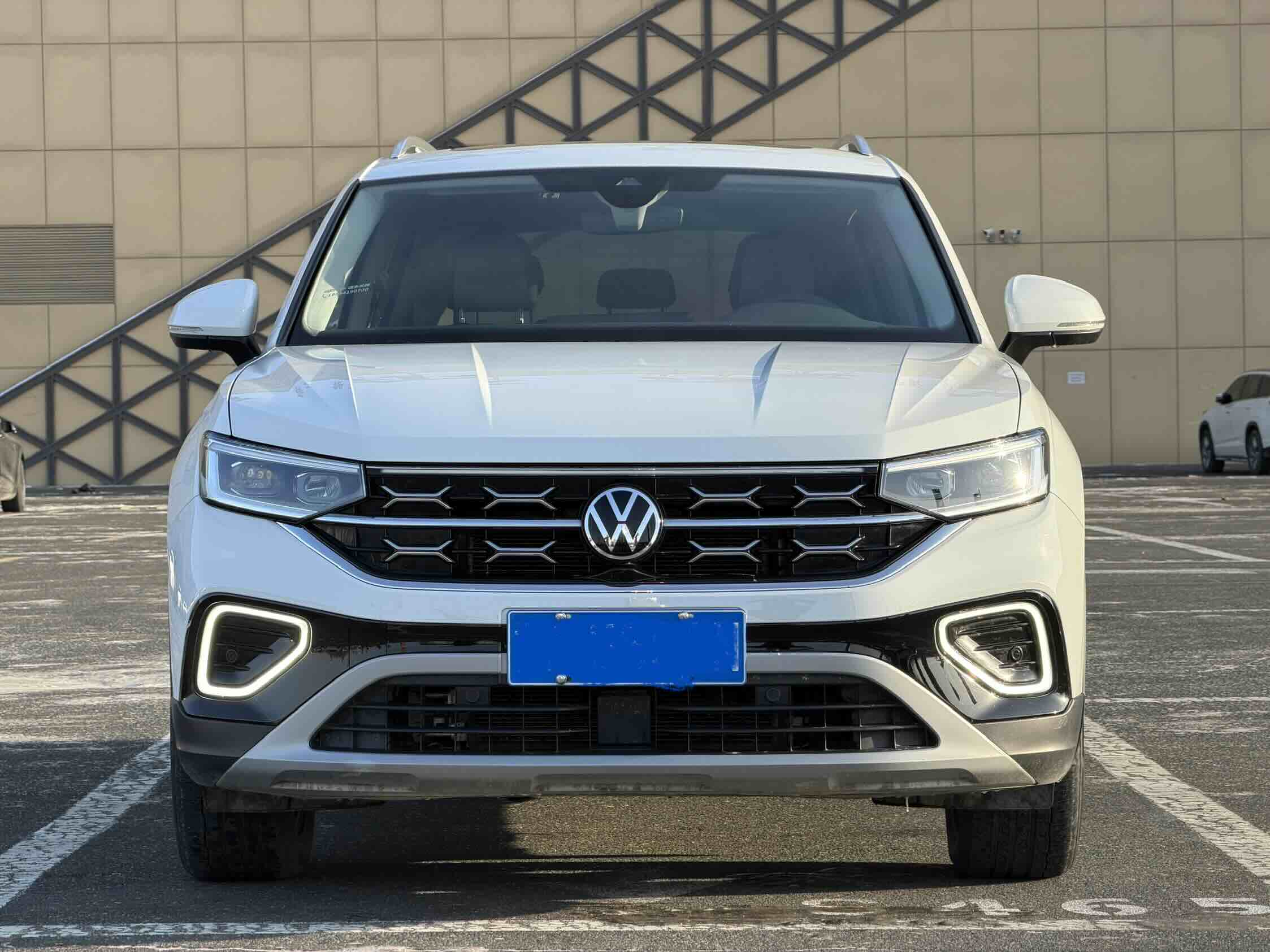 Volkswagen Tayron 2023 car image #2