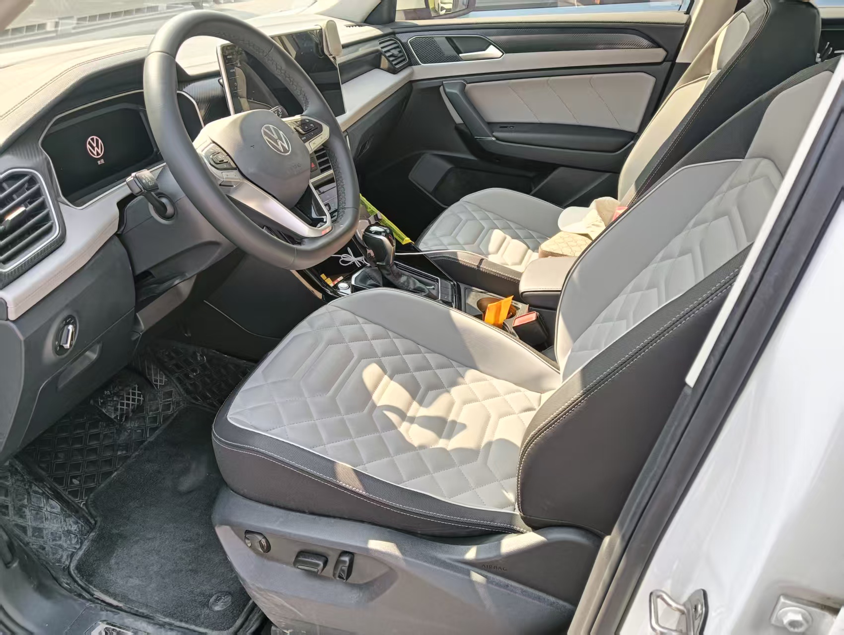 Volkswagen Tayron 2022 car image #2