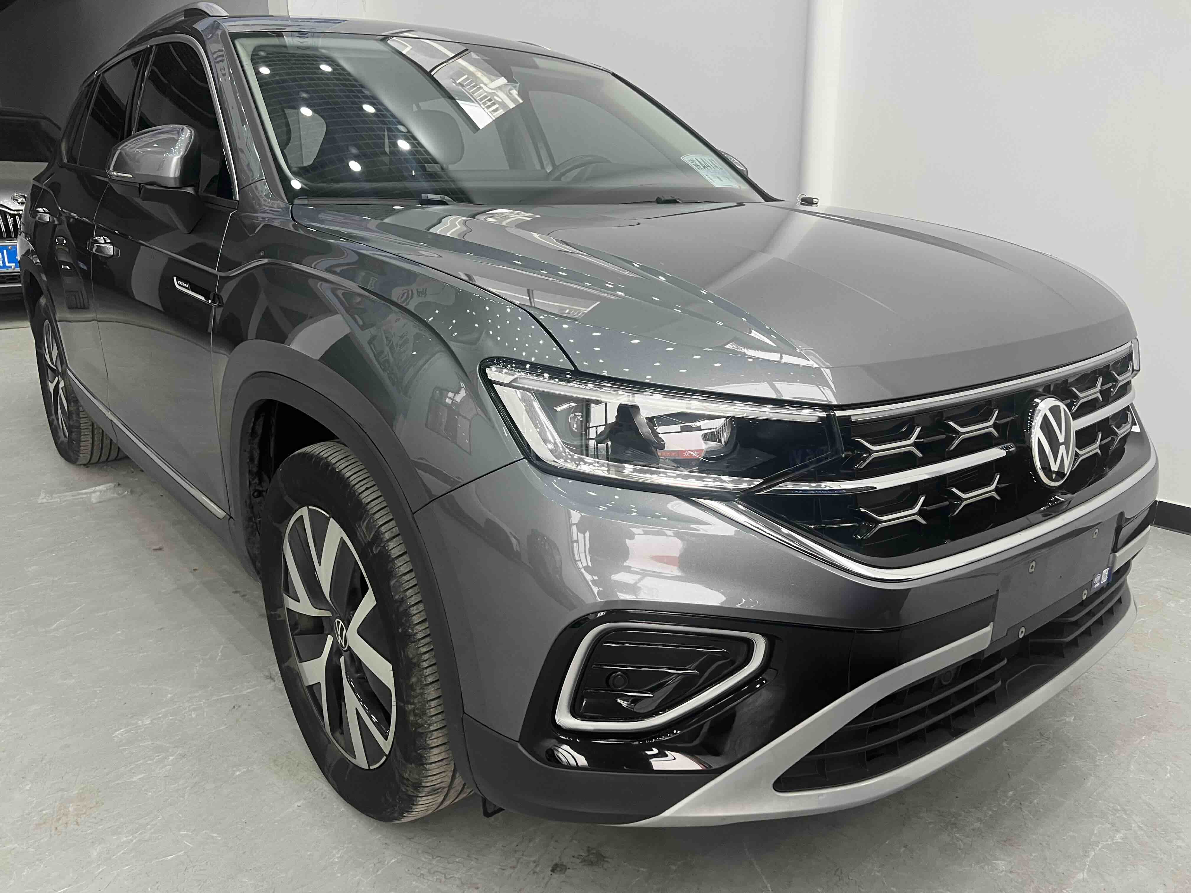 Volkswagen Tayron 2023 car image #2