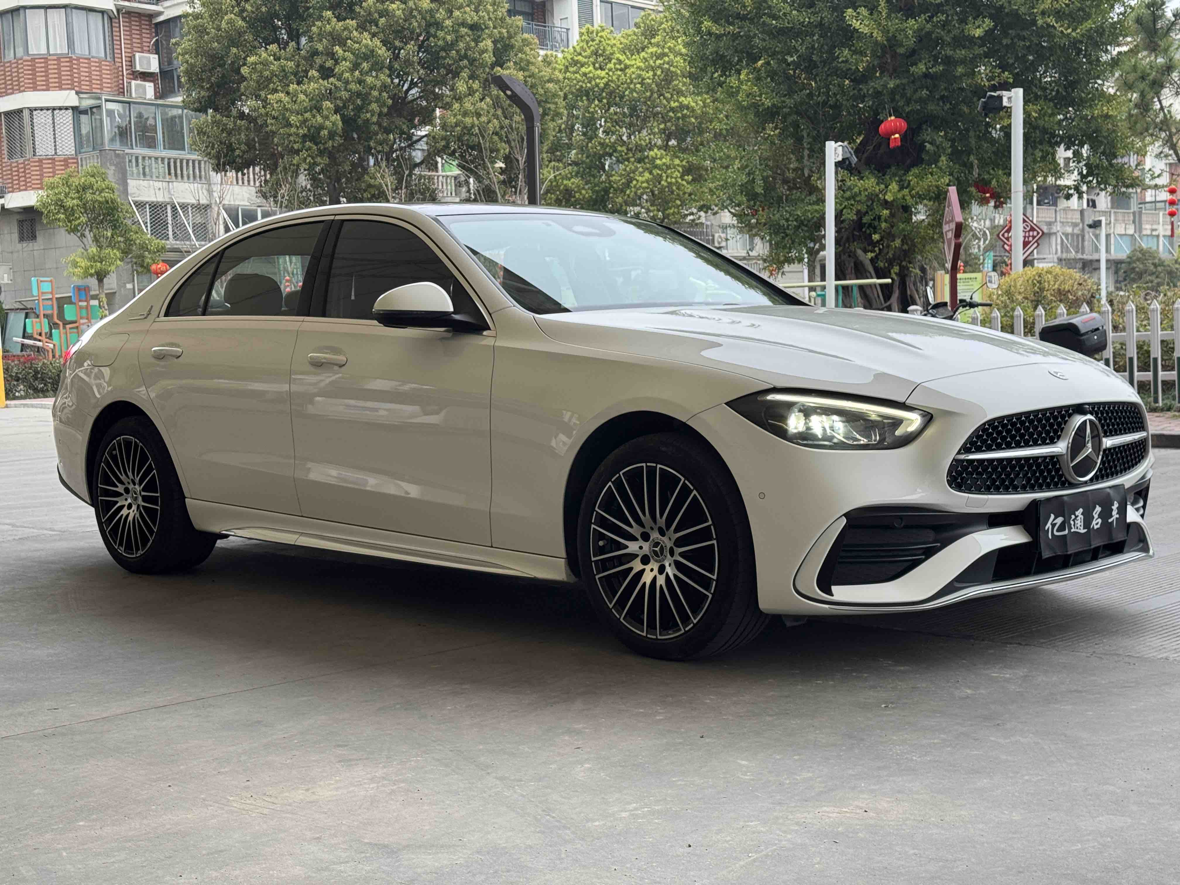 Mercedes-Benz C Class 2023 car image #2