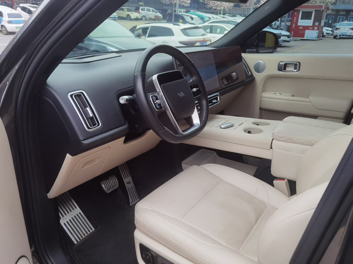 Li L8 2023 imagem de carro #2