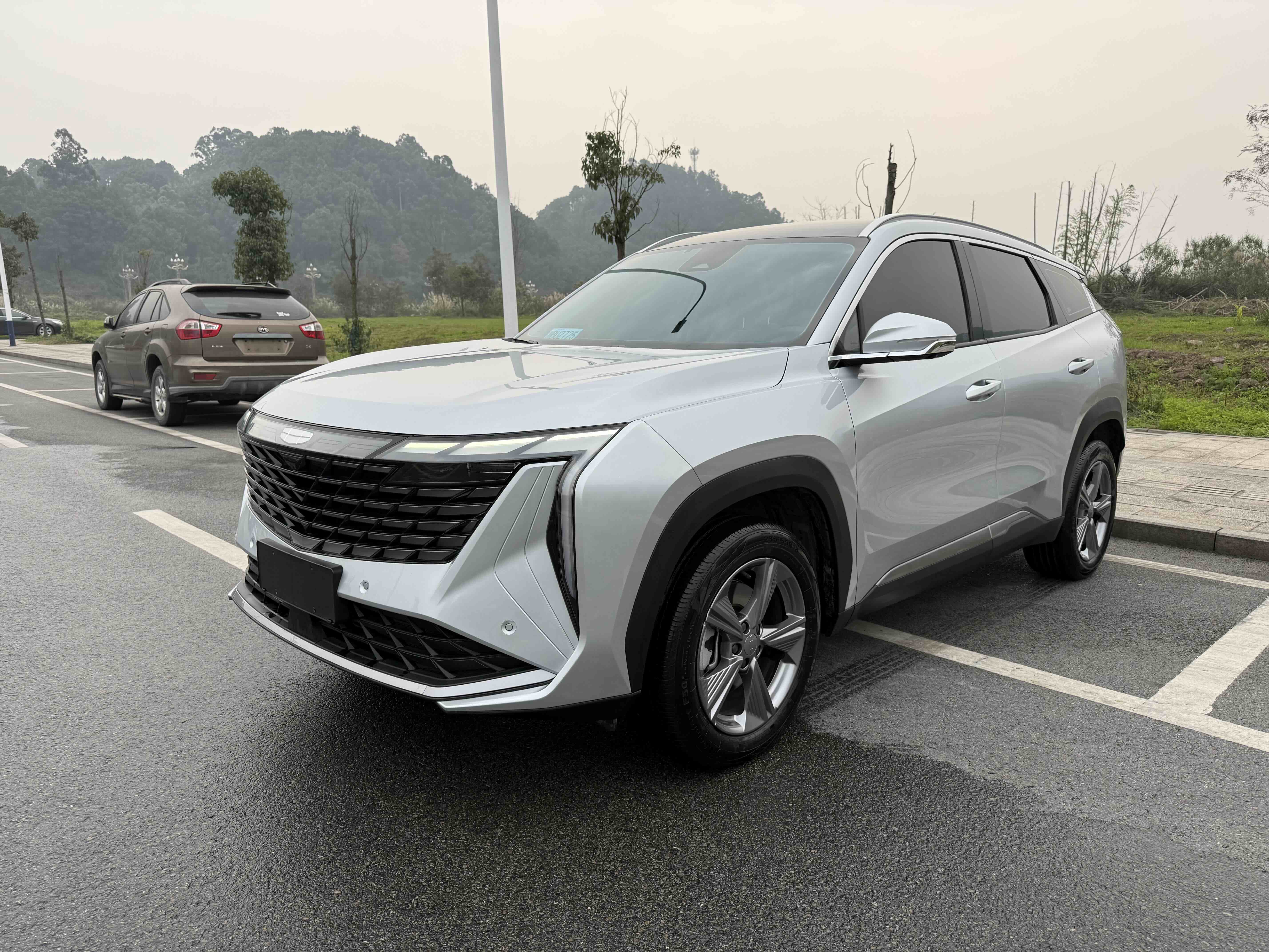 GEELY Boyue L 2023 car image #2