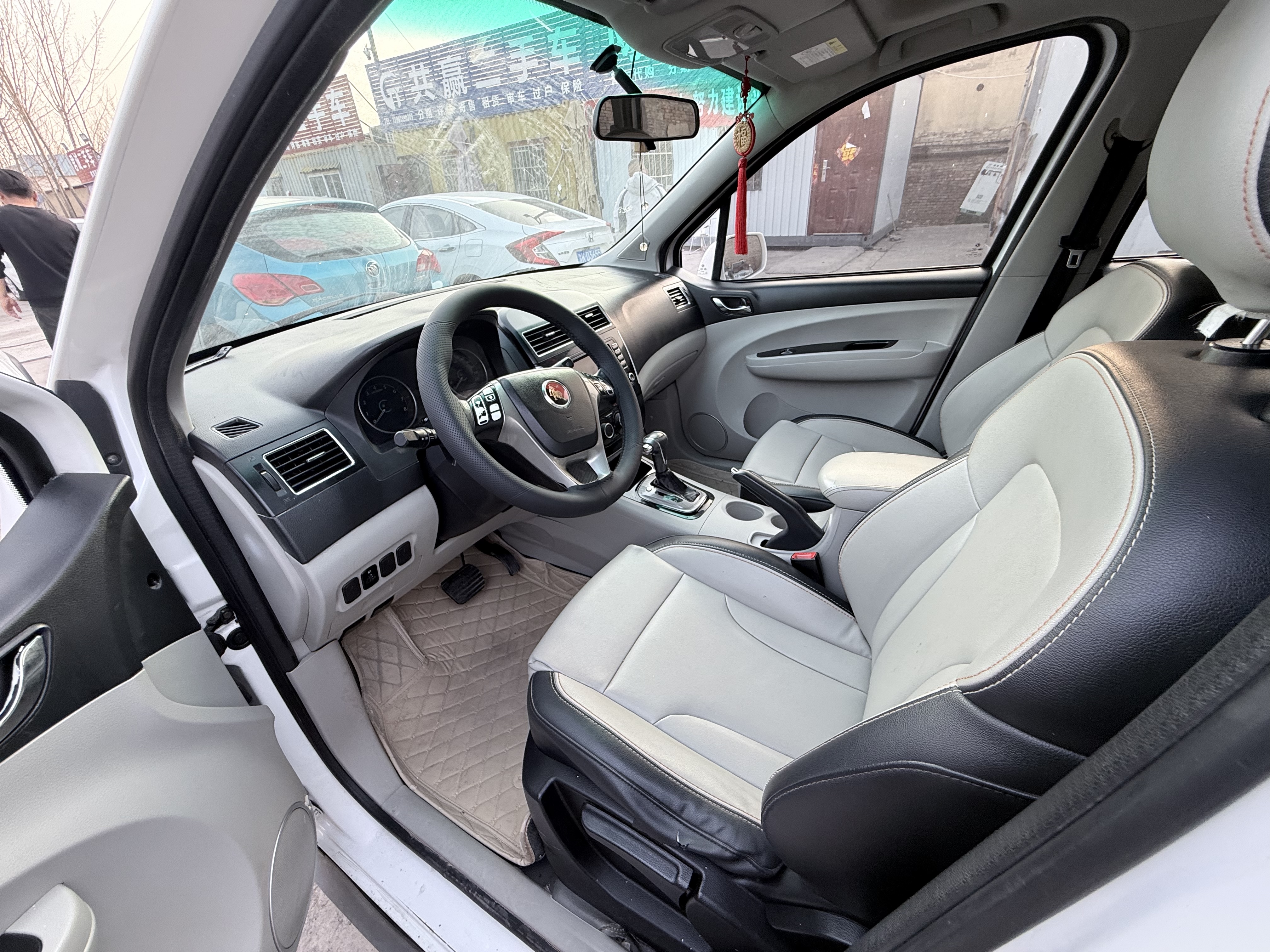 Forthing JOYEAR X5 2016 car image #2