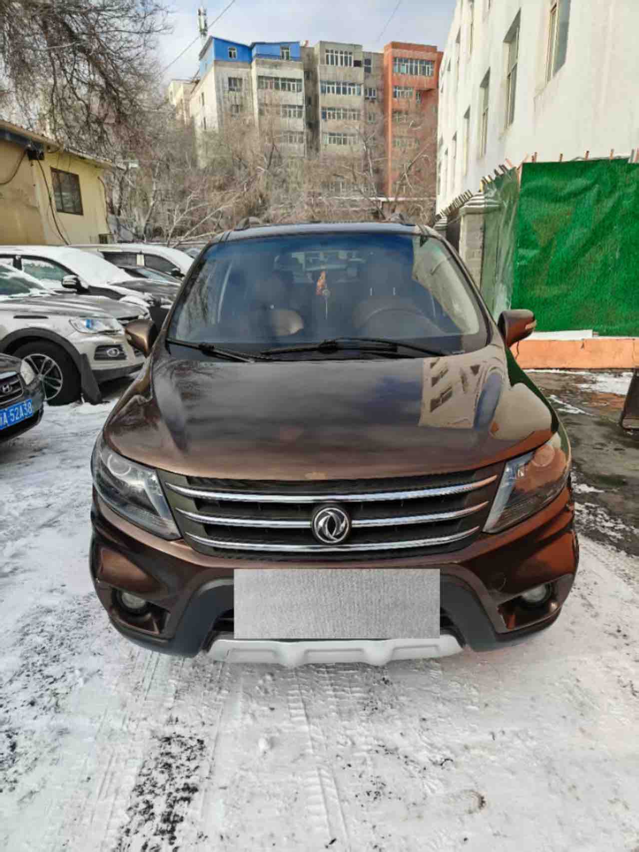 Forthing JOYEAR X5 2016 #2 Forthing JOYEAR X5 2016 car image #2