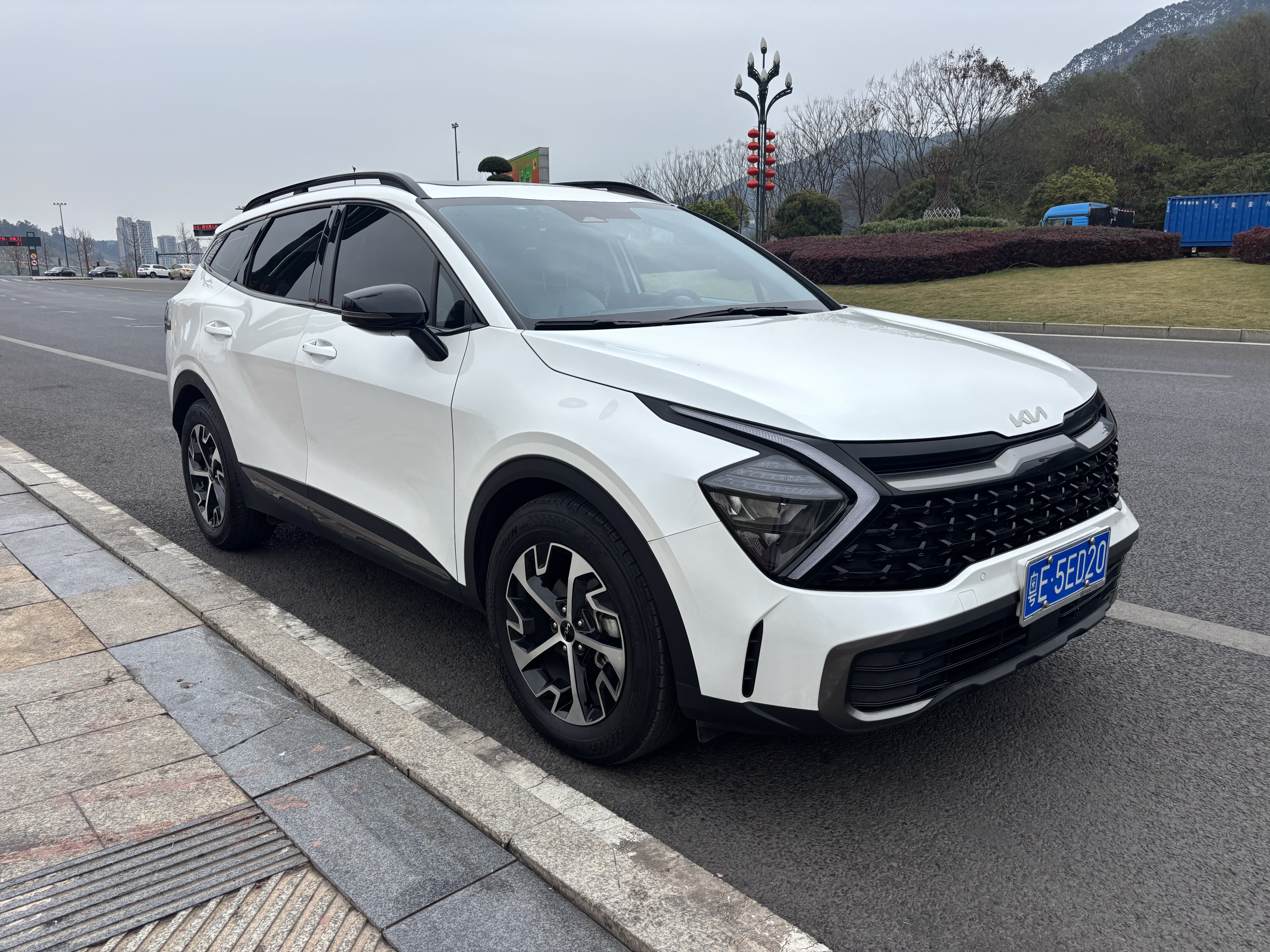 Kia Sportage 2024 car image #2