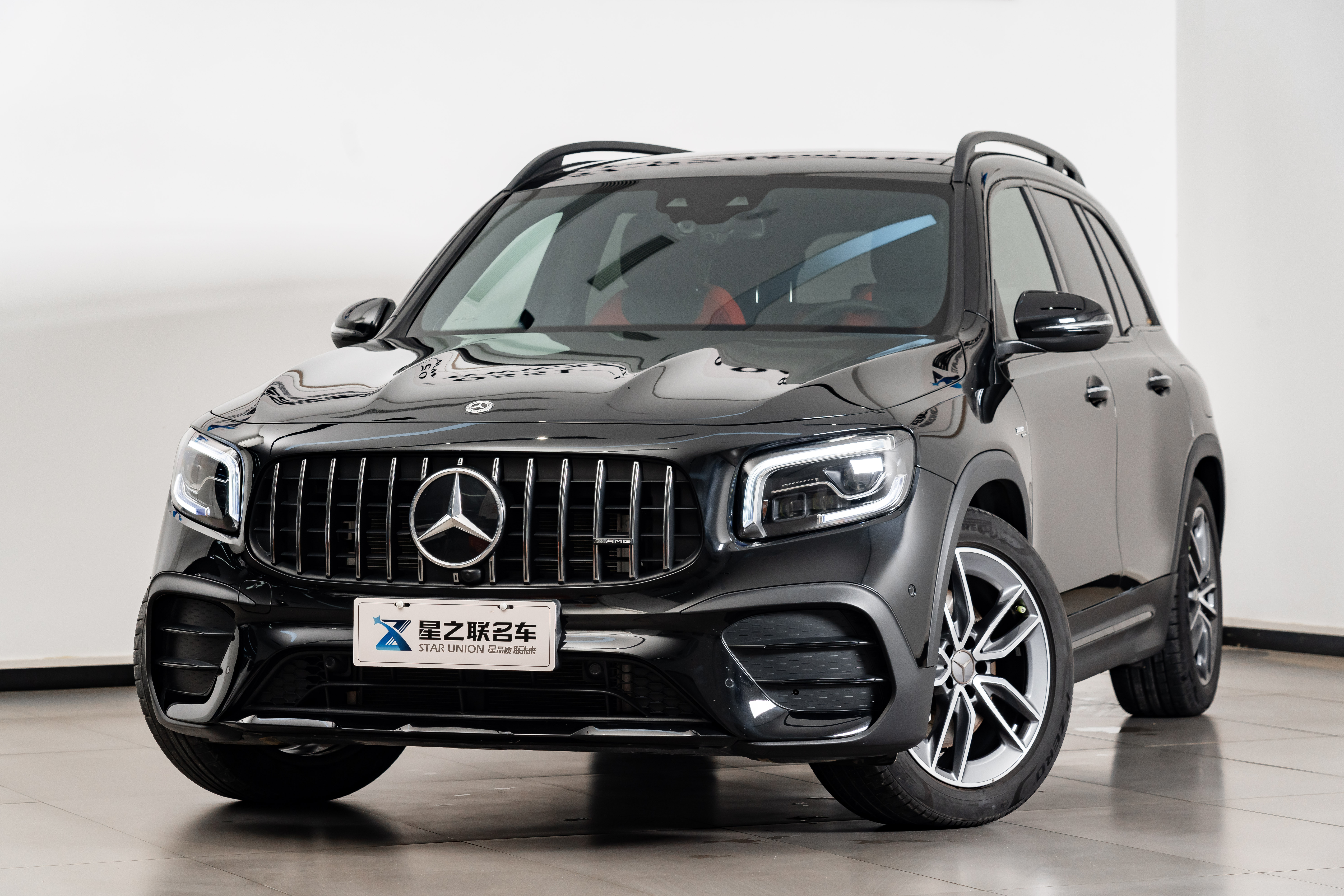 Mercedes-Benz GLB AMG 2023 car image #2