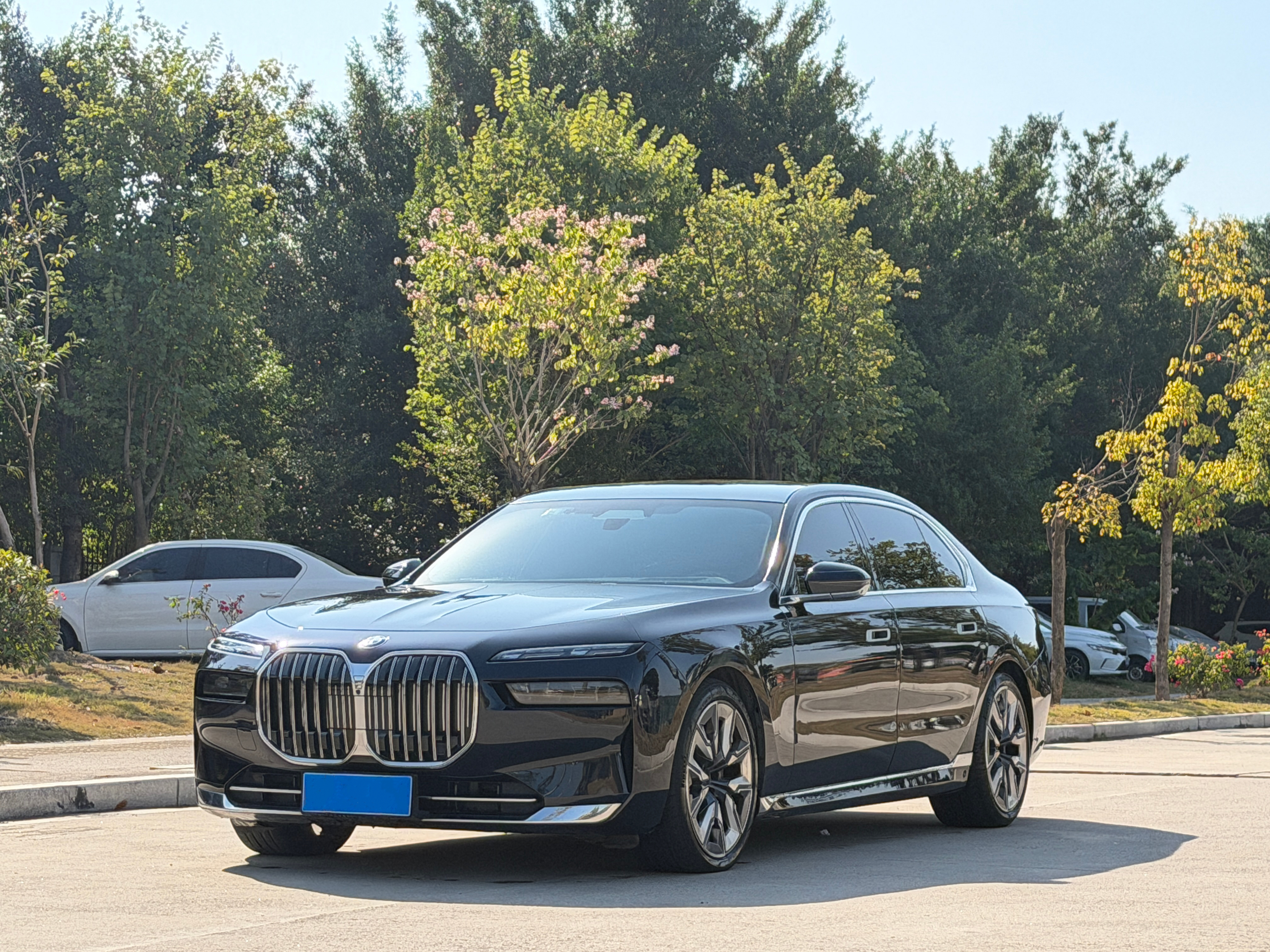 BMW 7 Series 2023 #2 BMW 7 Series 2023 car image #2