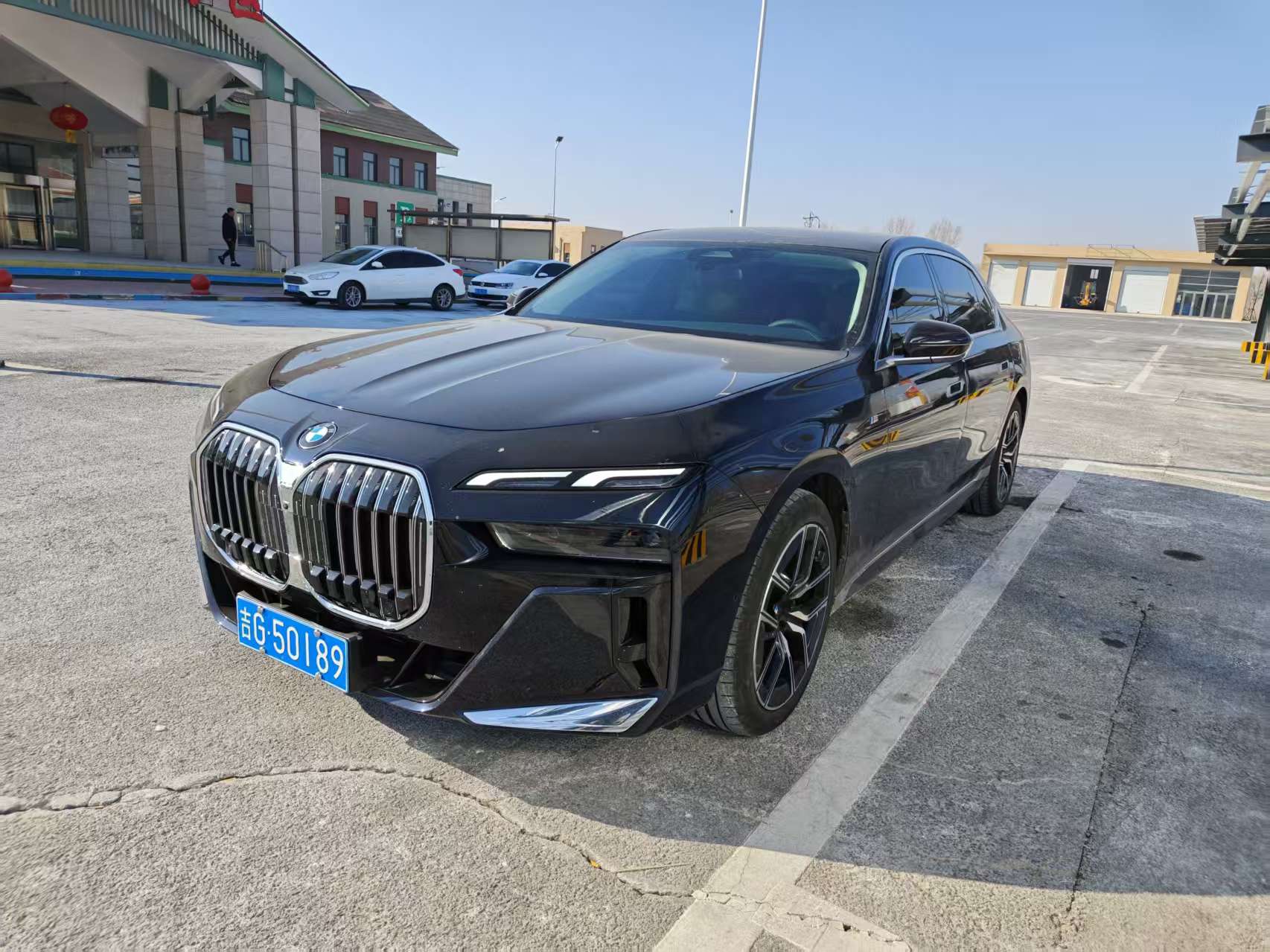 BMW 7 Series 2025 car image #2