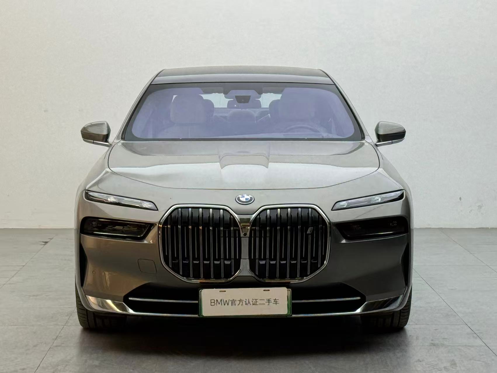 BMW i7 2023 изображение автомобиля #2