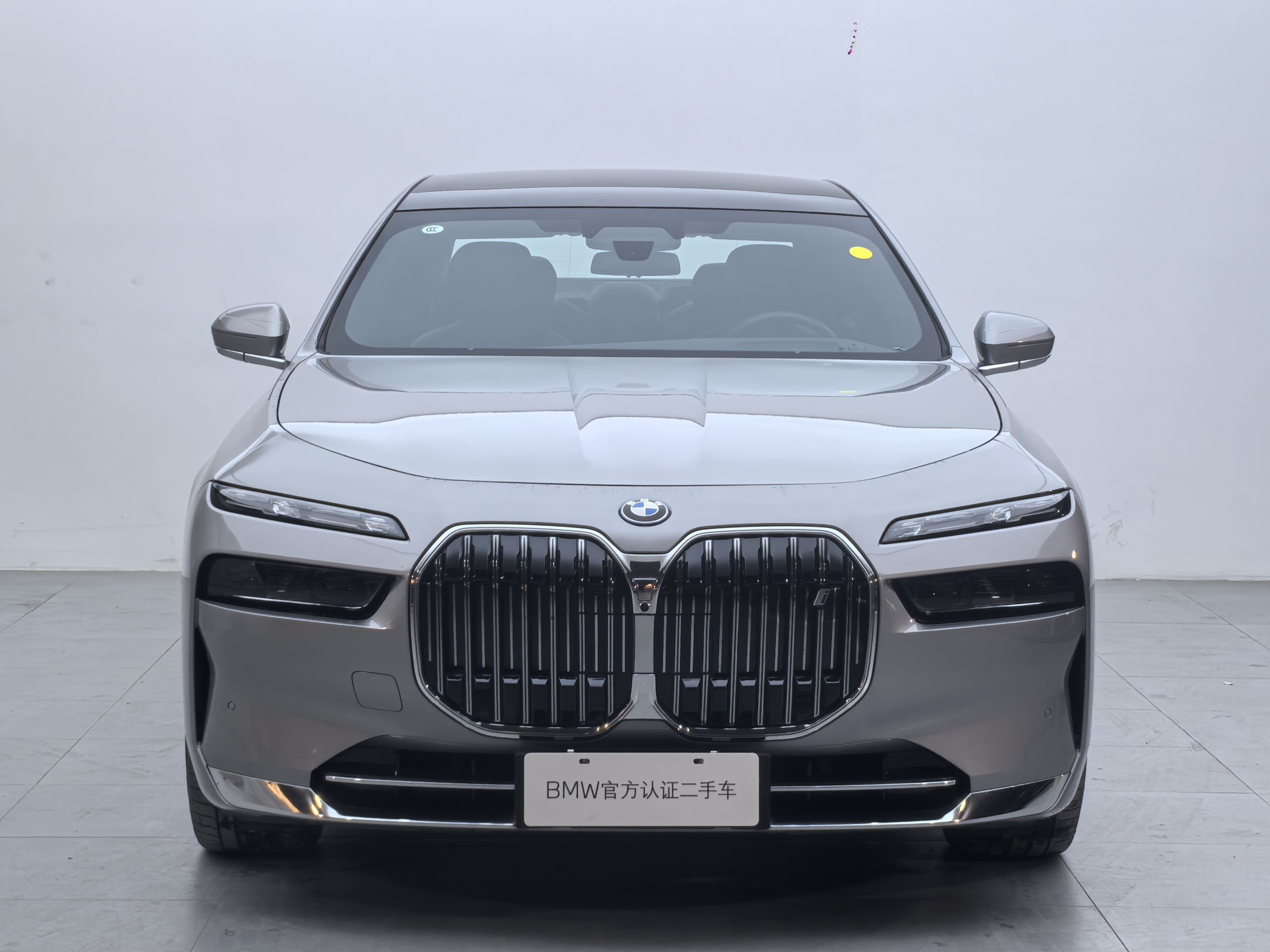 BMW i7 2023 immagine di auto #2