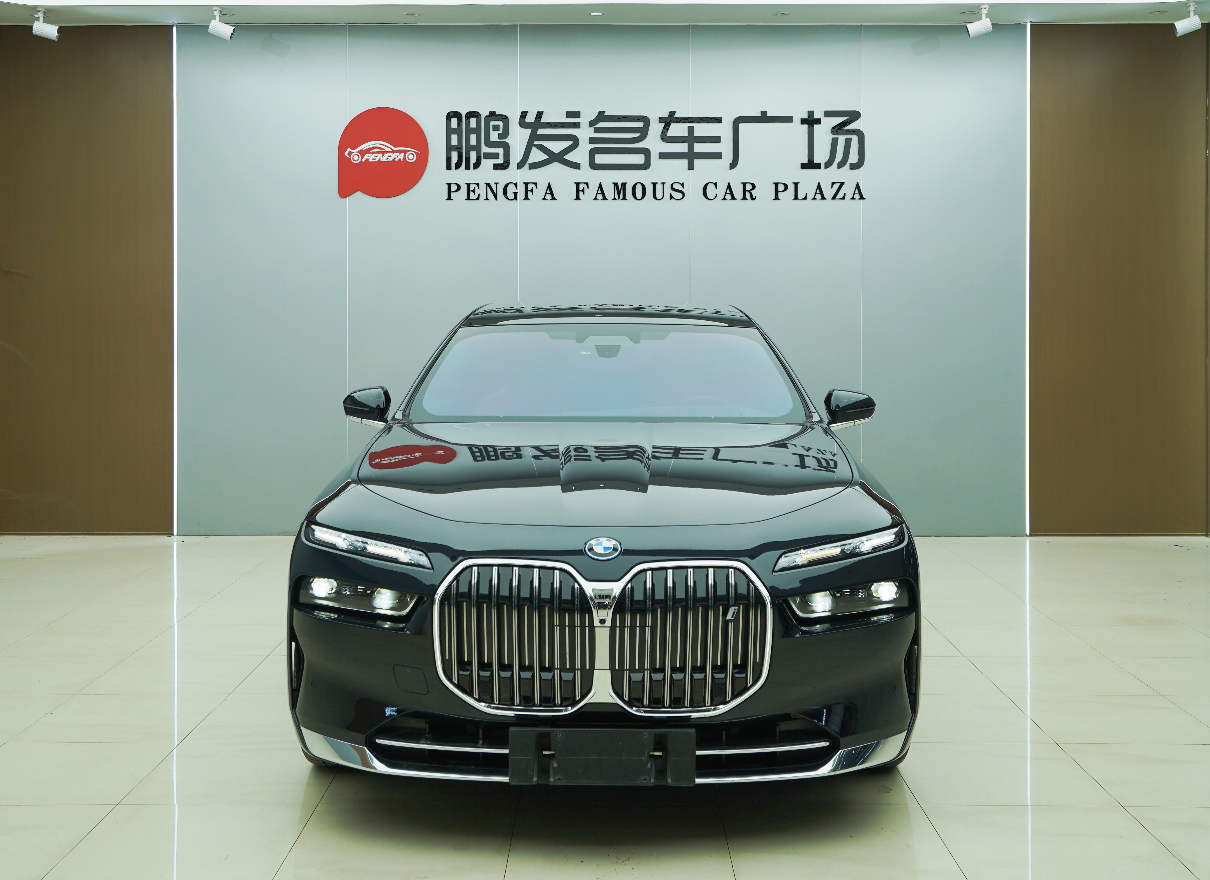 BMW i7 2023 #2 BMW i7 2023 изображение автомобиля #2