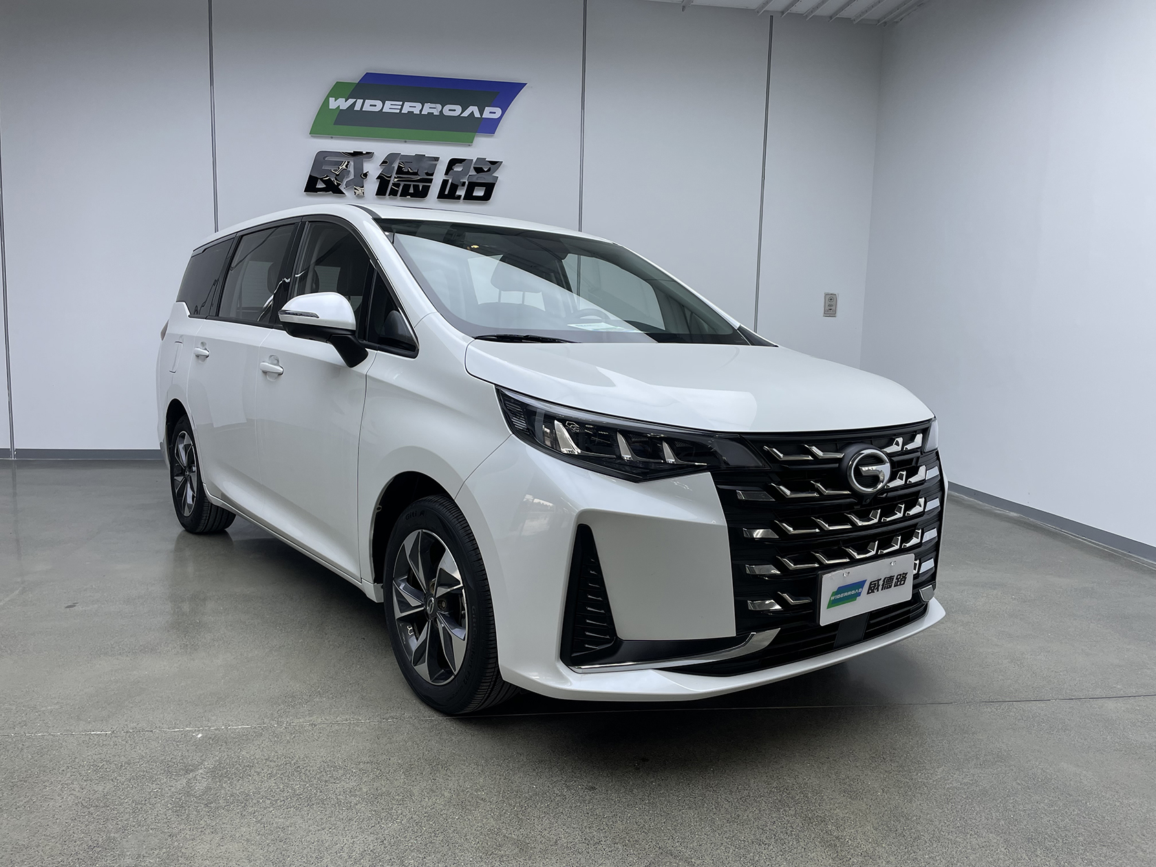 GAC Trumpchi M6 2023 #2 GAC Trumpchi M6 2023 car image #2