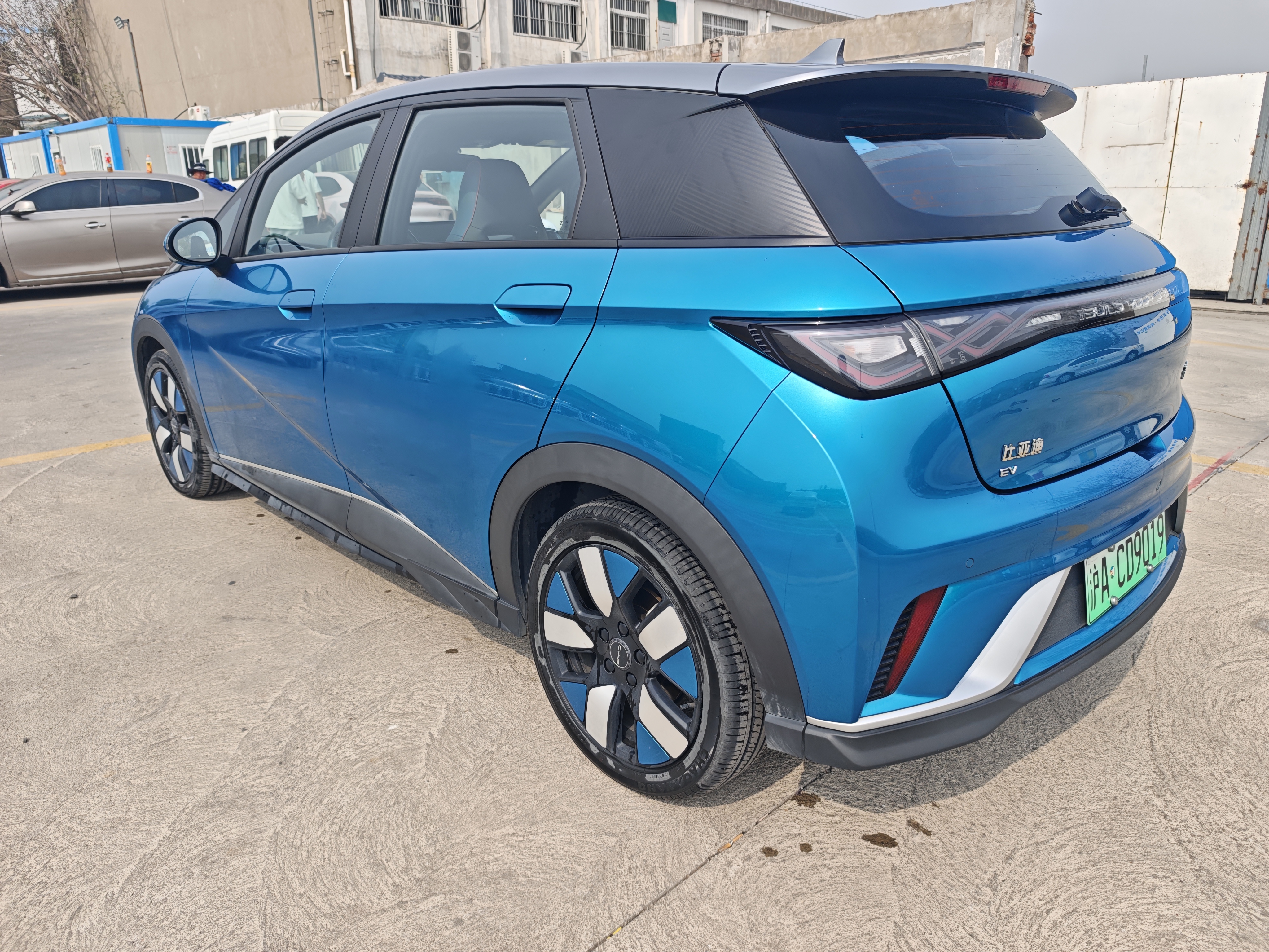 BYD Dolphin 2023 #2 BYD Dolphin 2023 car image #2