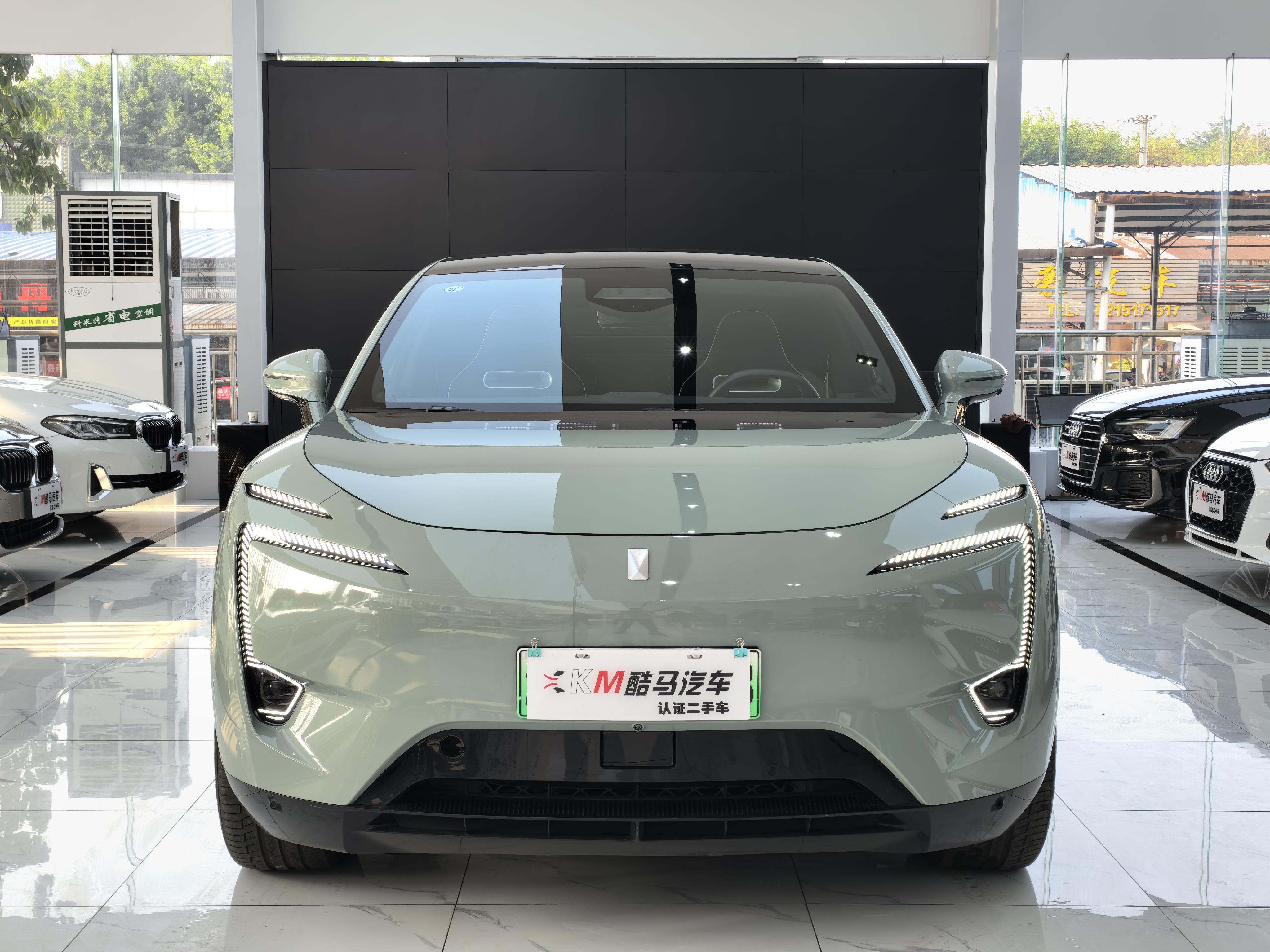 Avatr 11 2023 car image #2