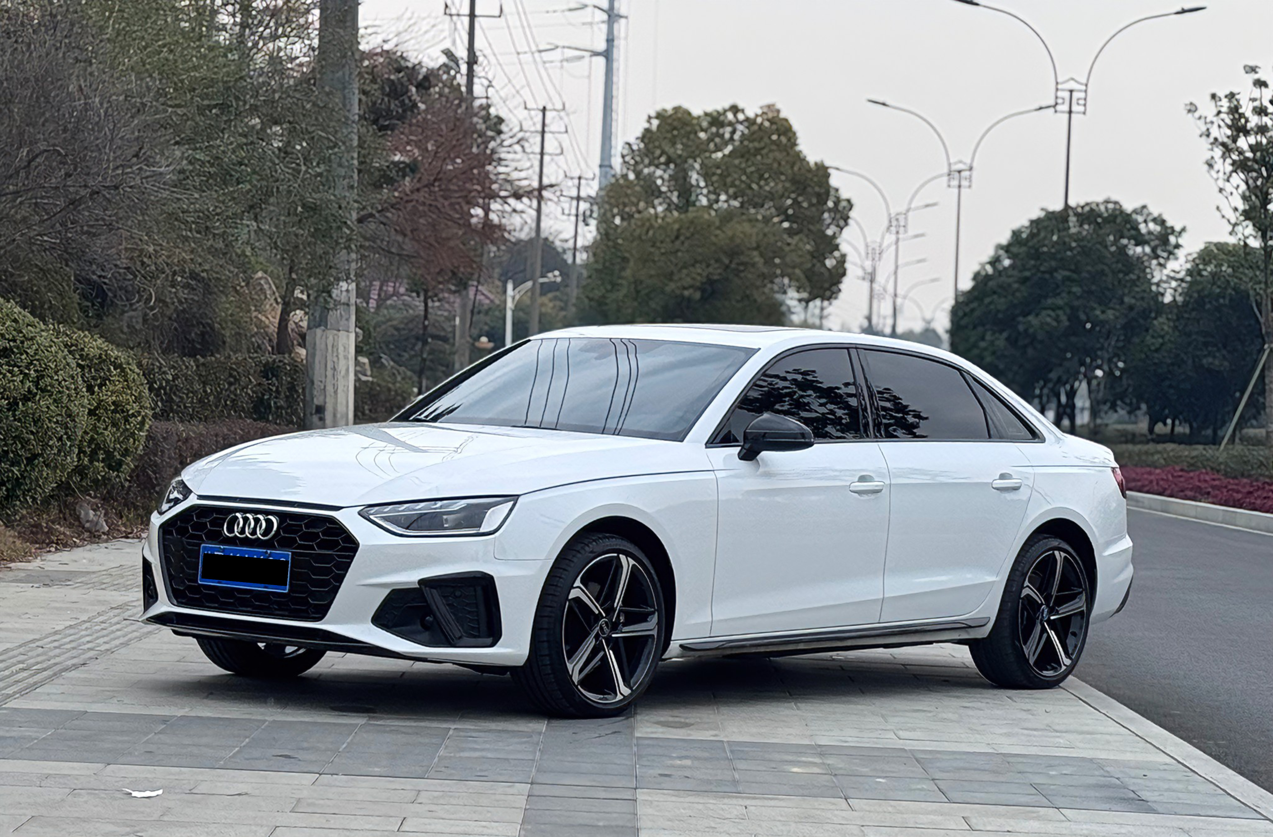 Audi A4L 2024 car image #2