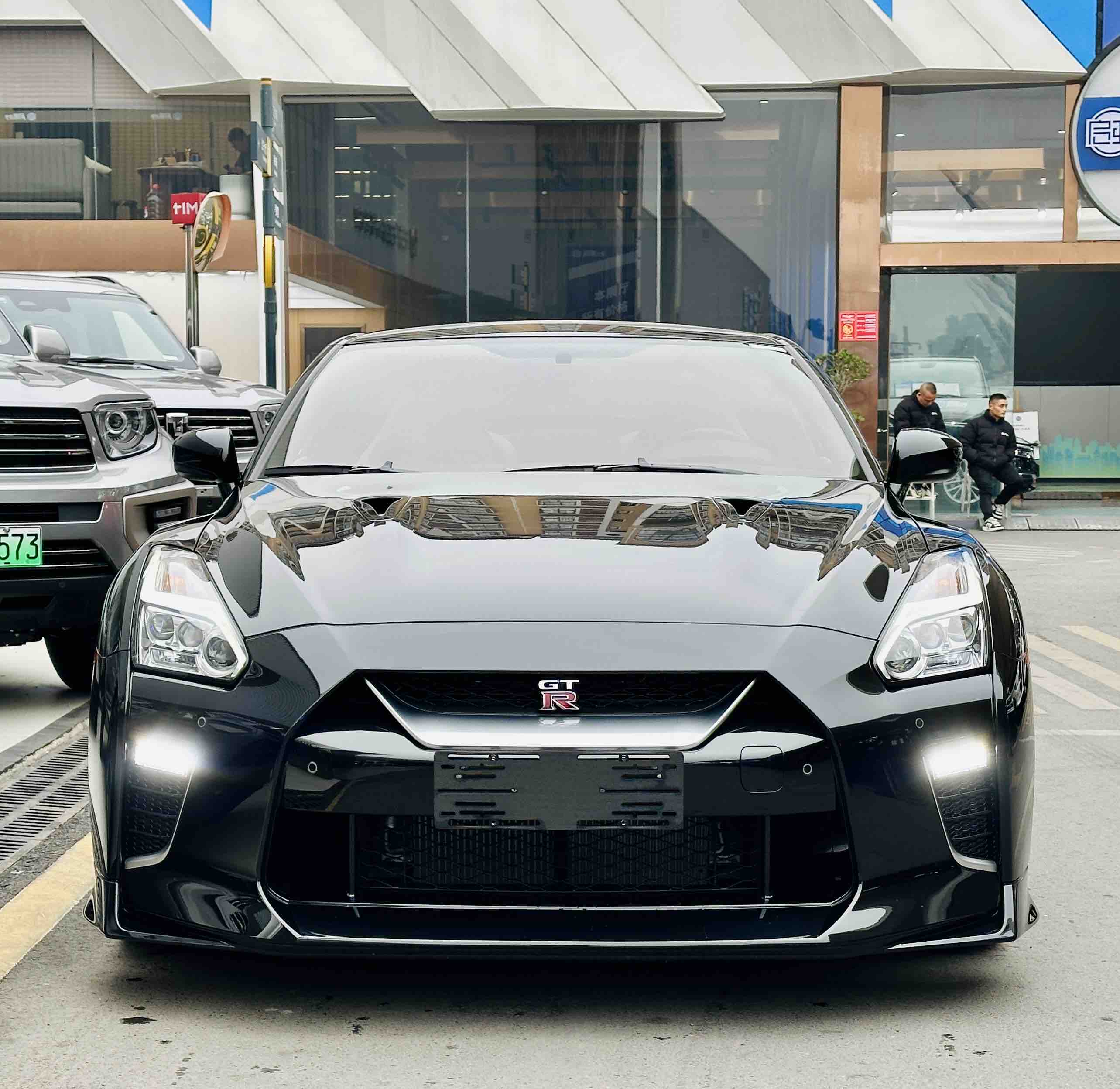 Nissan 2023 car image #2