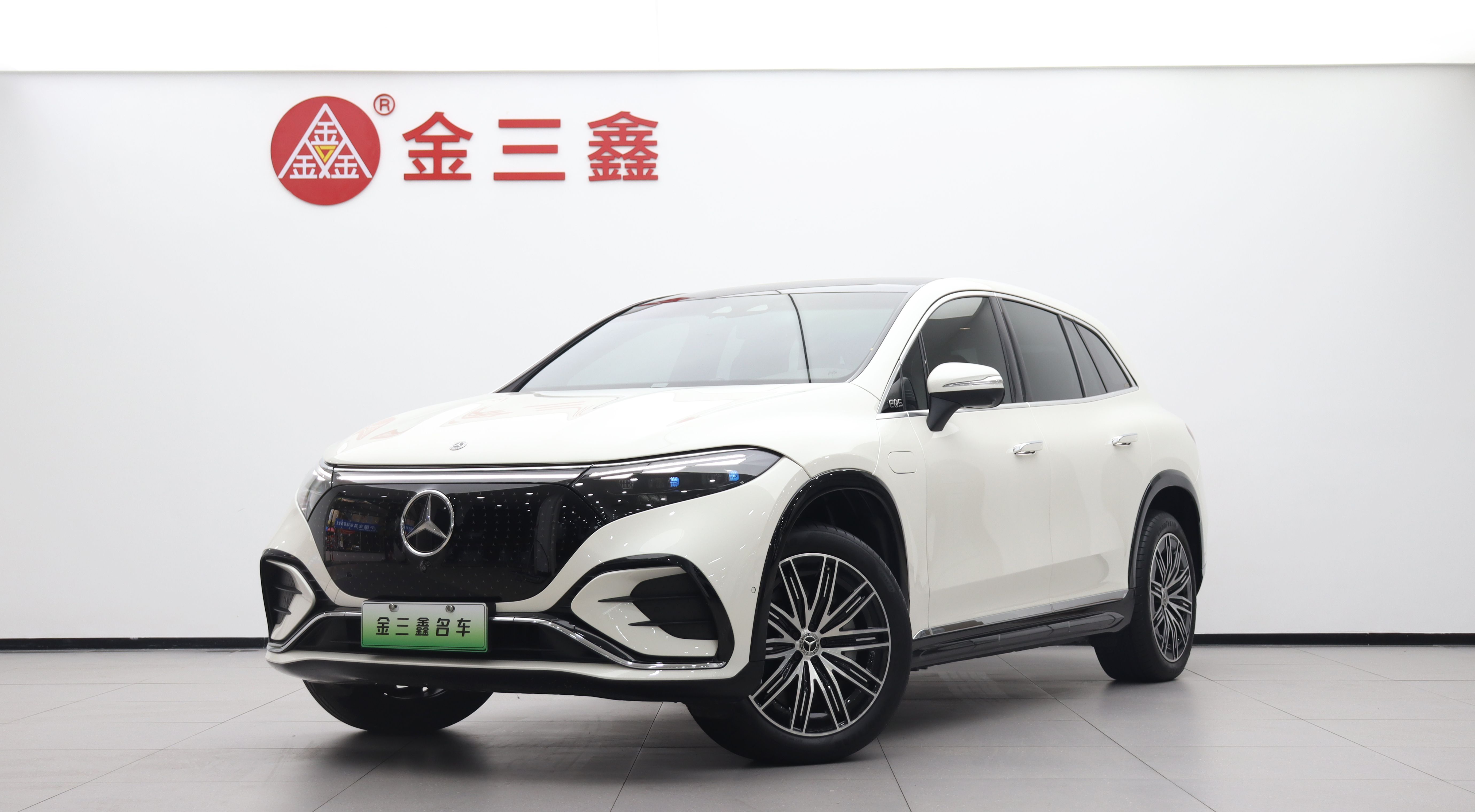 Mercedes-Benz EQS SUV 2025 car image #2