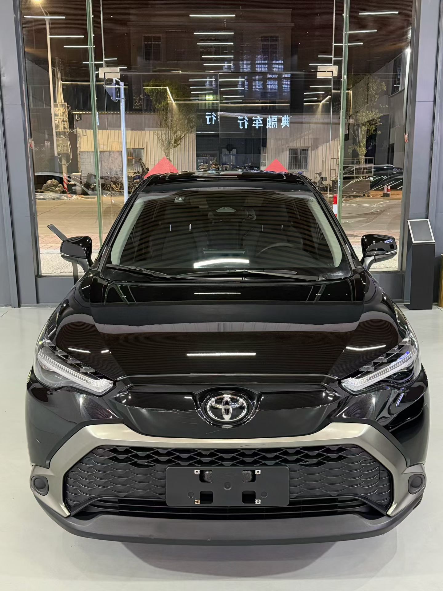 Toyota Frontlander 2023 car image #2