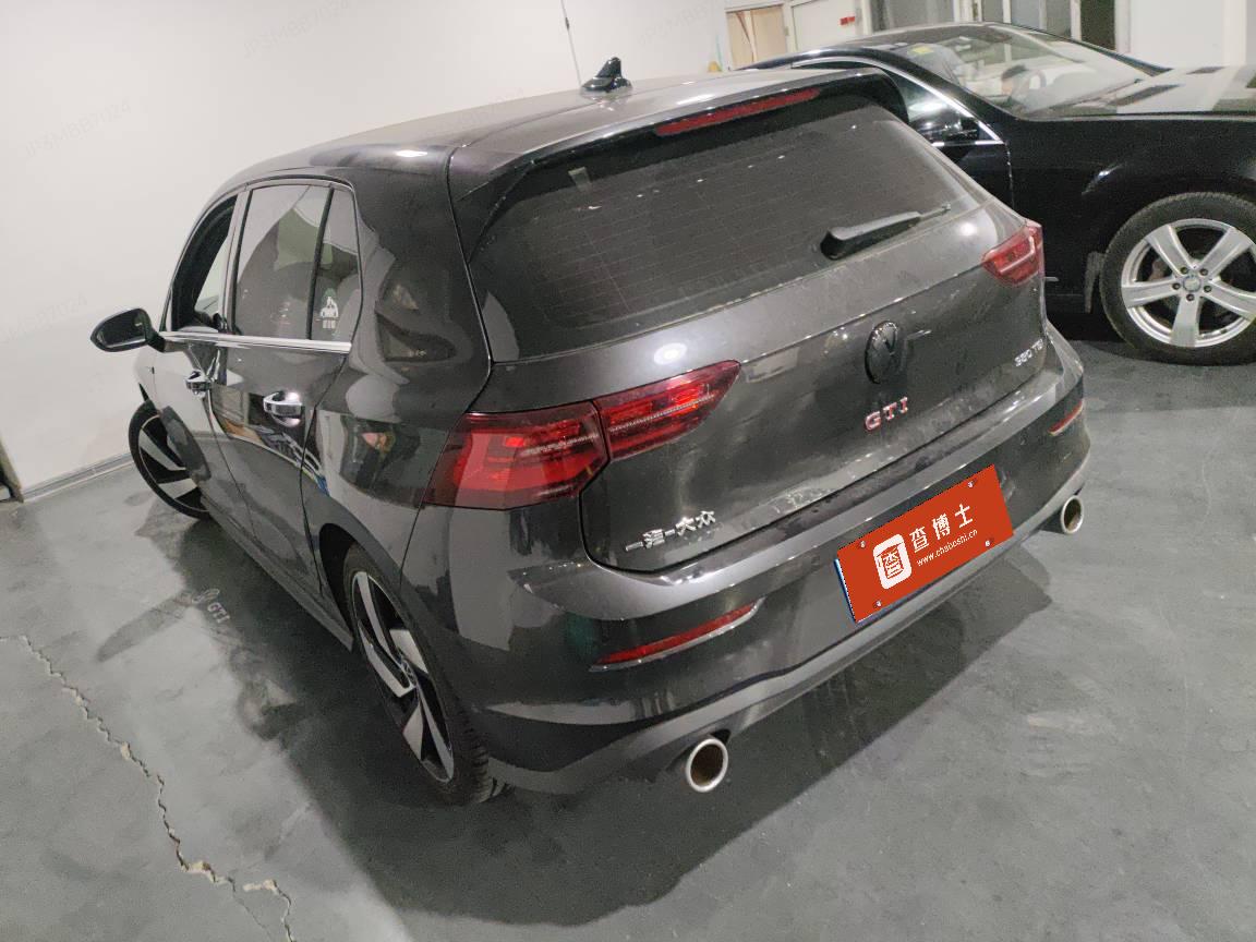 Volkswagen GolfGTI 2024 immagine di auto #2