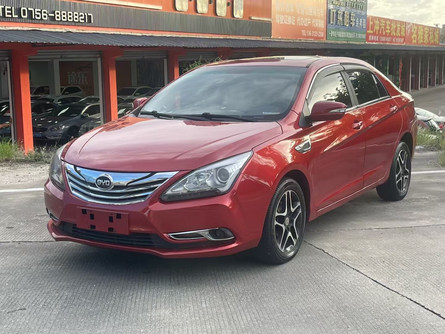 BYD G5 2016 immagine di auto #2