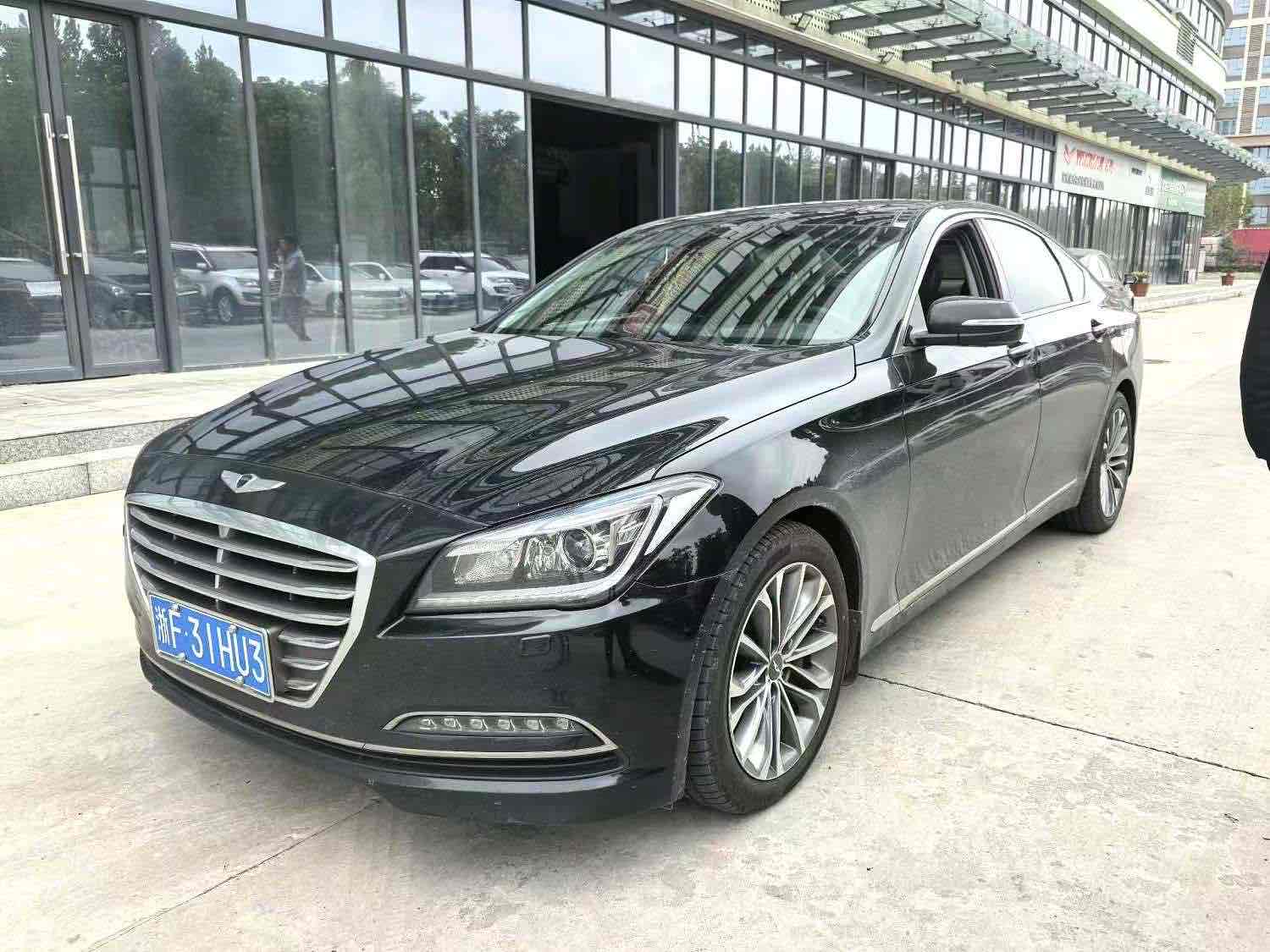 Hyundai Genesis 2016 صورة سيارة #2