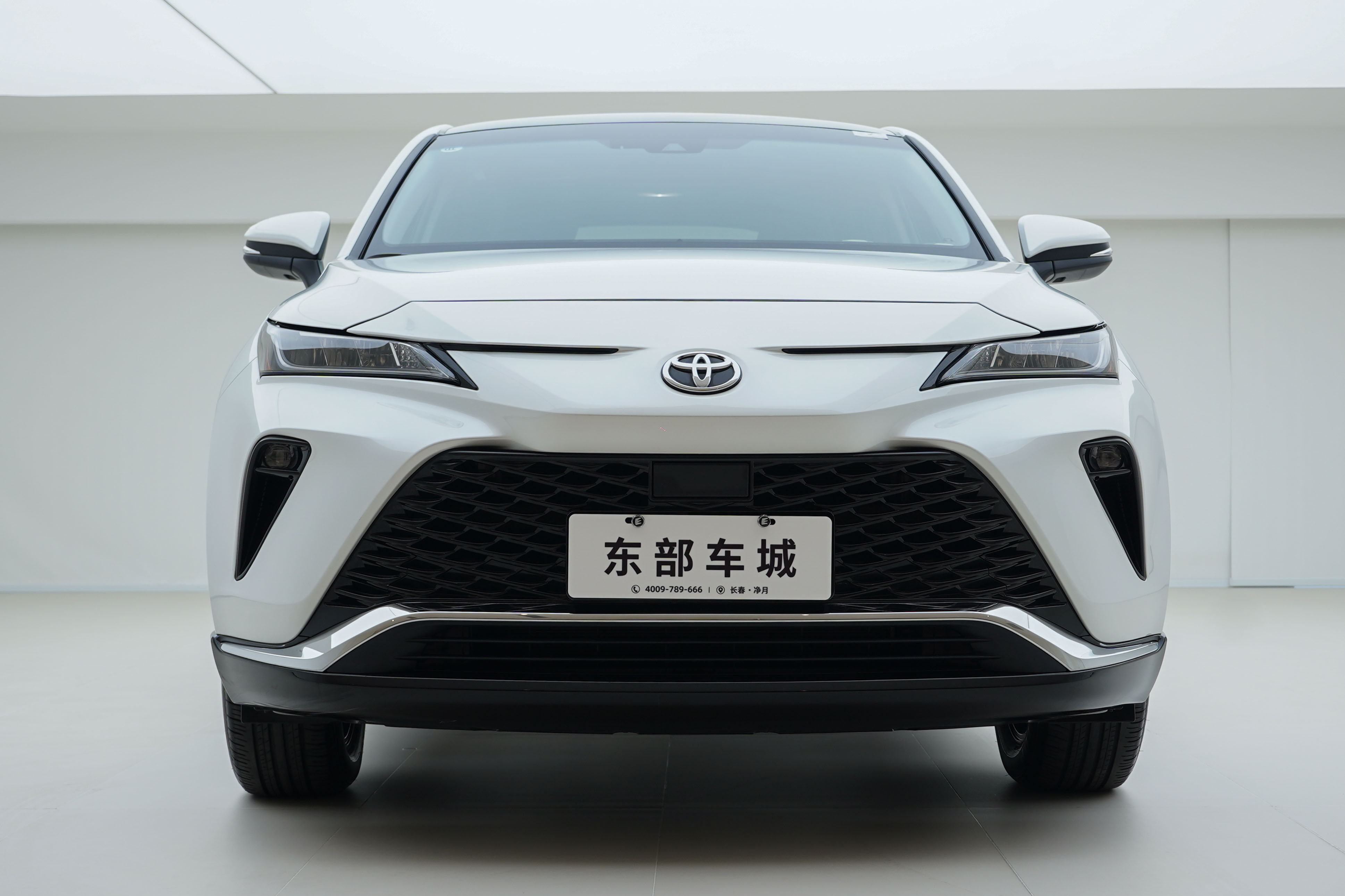 Toyota Venza 2024 صورة سيارة #2