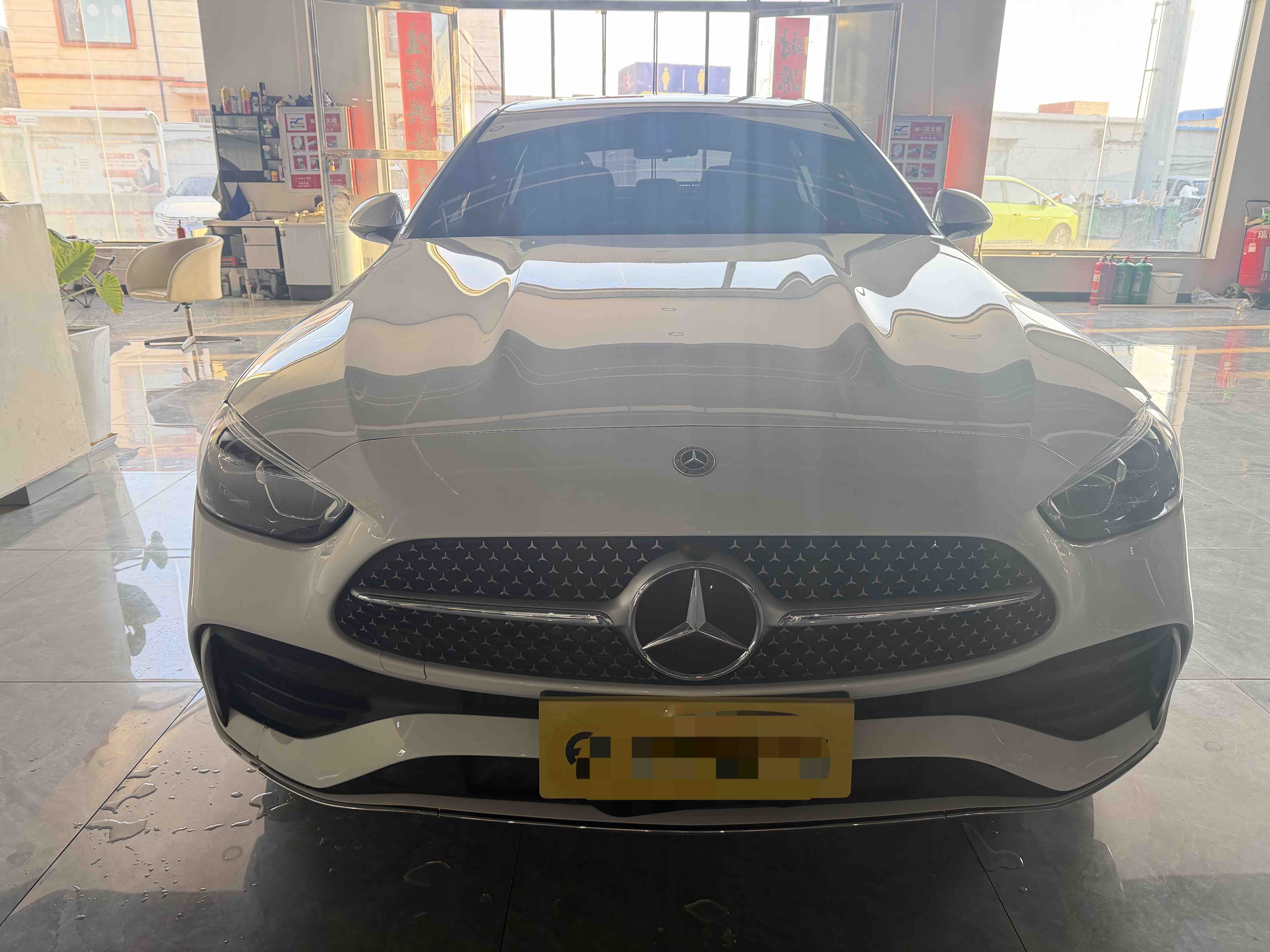 Mercedes-Benz C Class 2024 car image #2