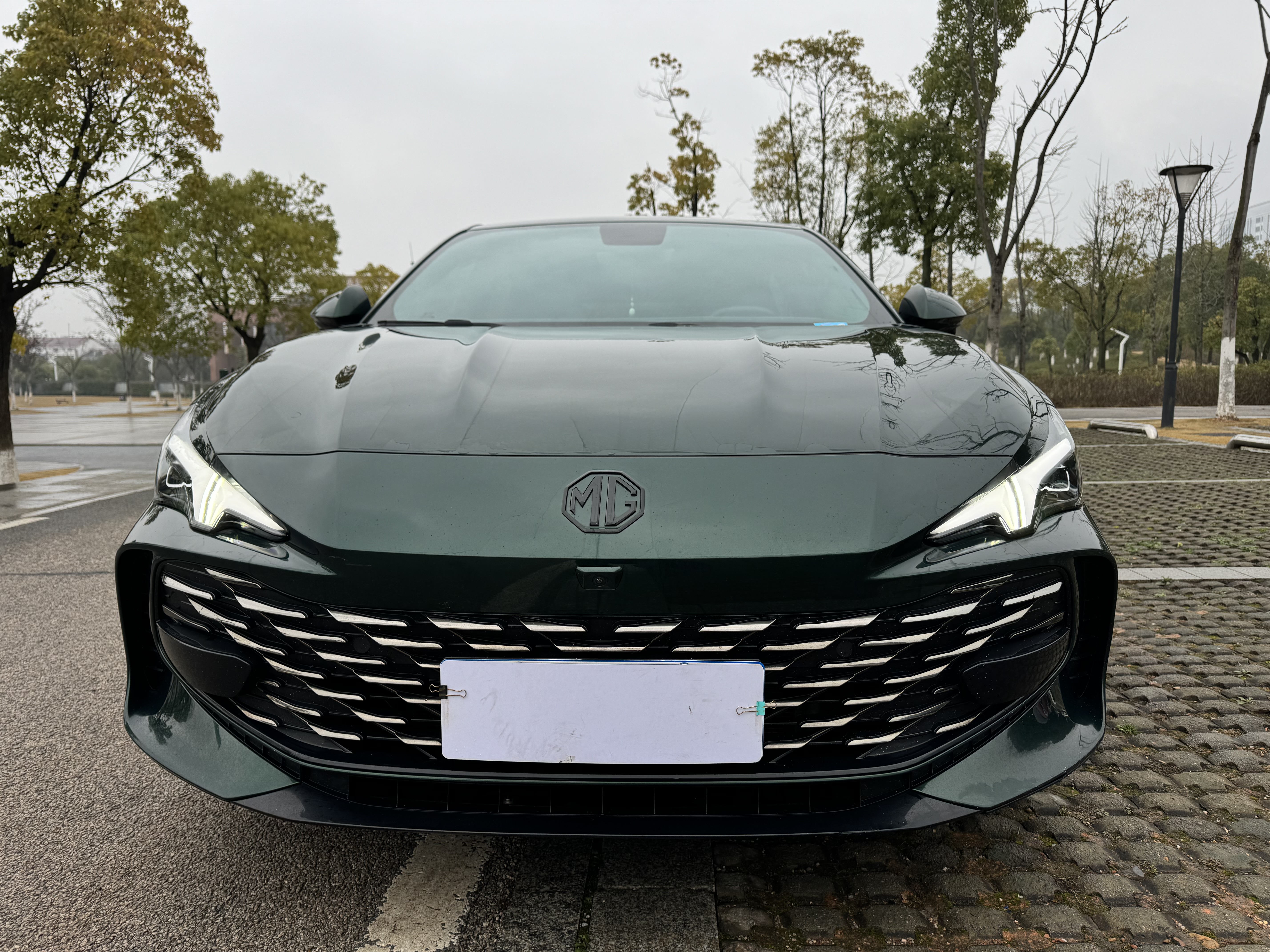 MG 7 2023 car image #2