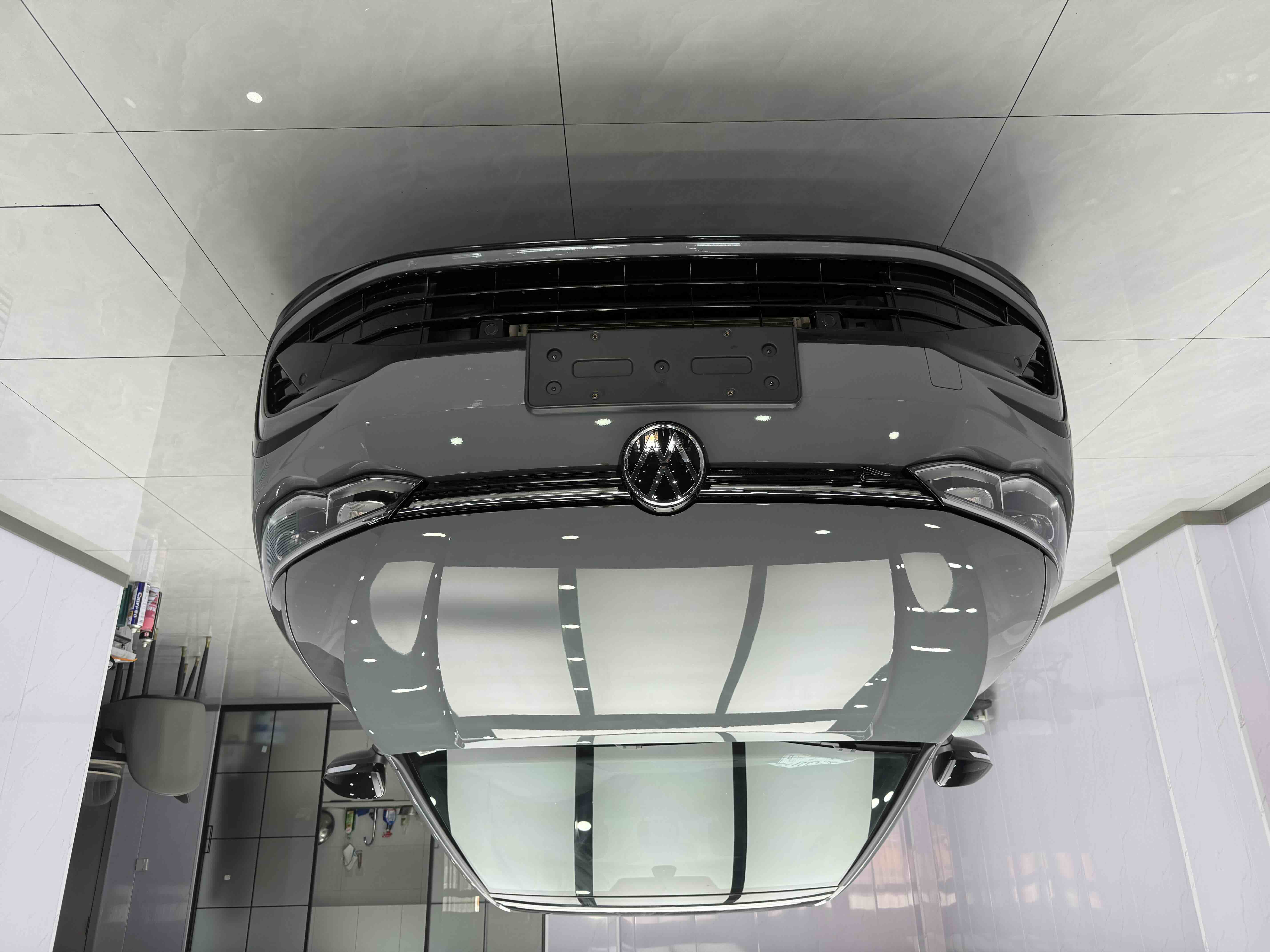 Volkswagen Golf 2023 car image #2
