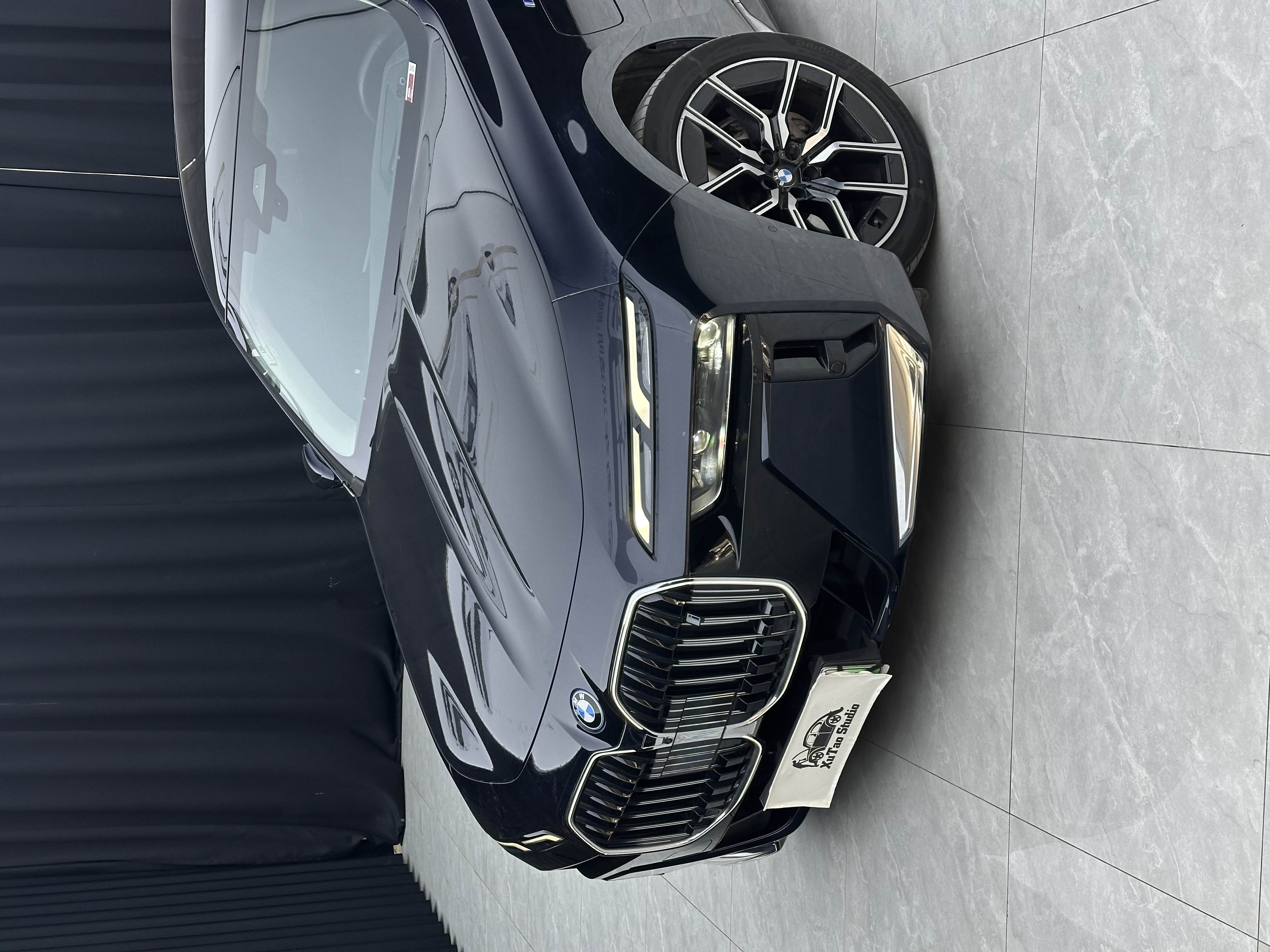 BMW i7 2023 #2 BMW i7 2023 car image #2