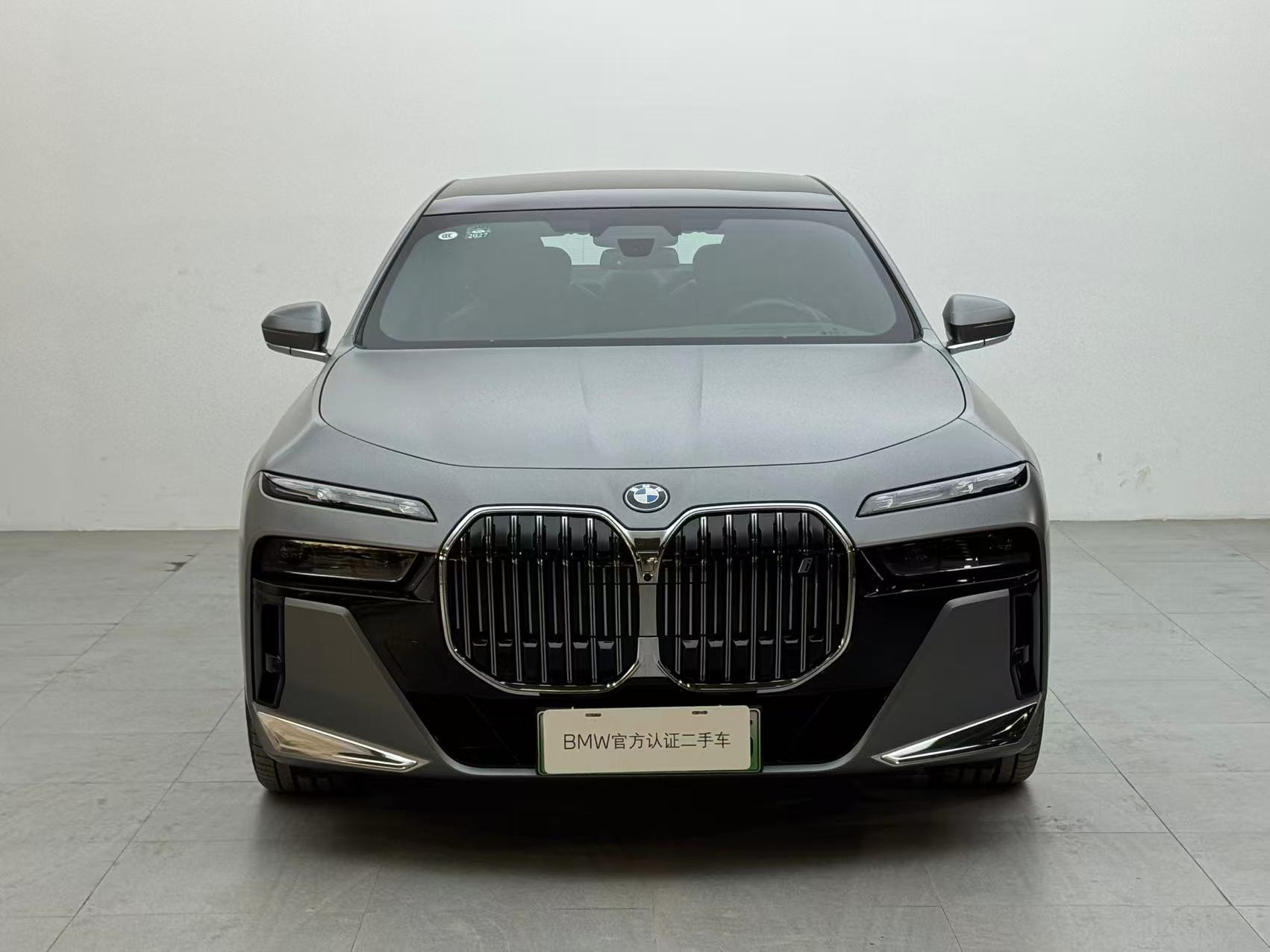 BMW i7 2025 immagine di auto #2