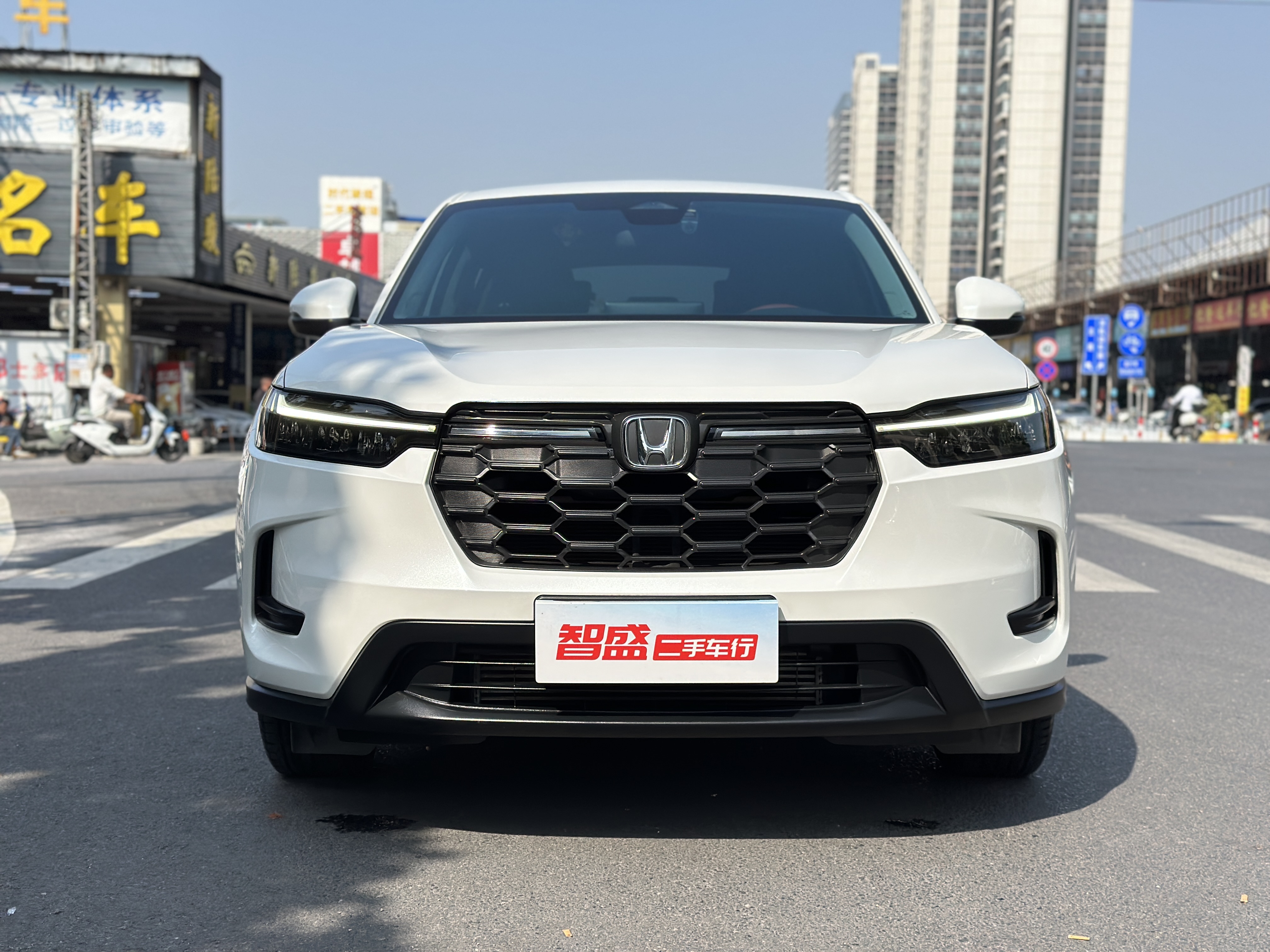 Honda HR-V 2024 car image #2