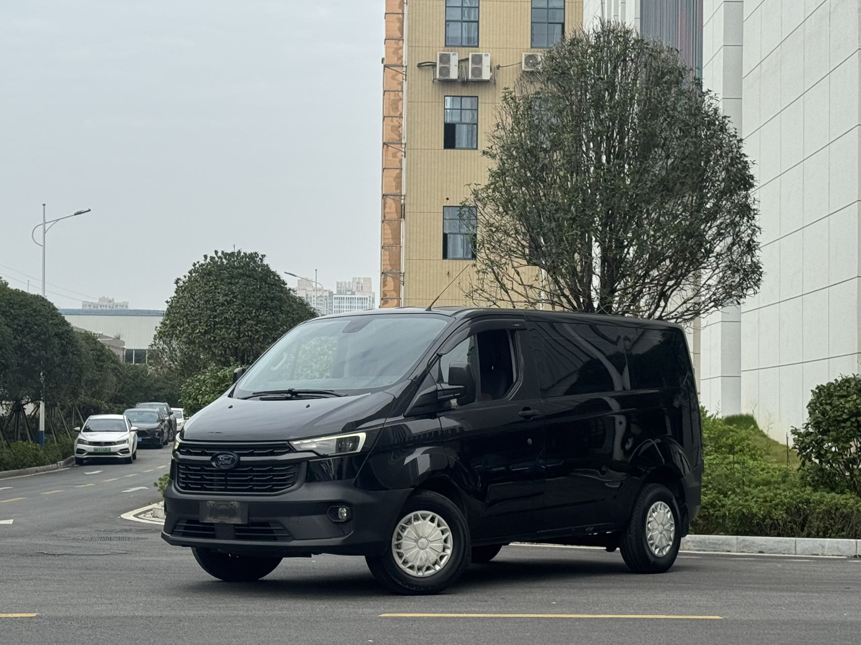 Ford Transit T8 2023 #2 Ford Transit T8 2023 car image #2