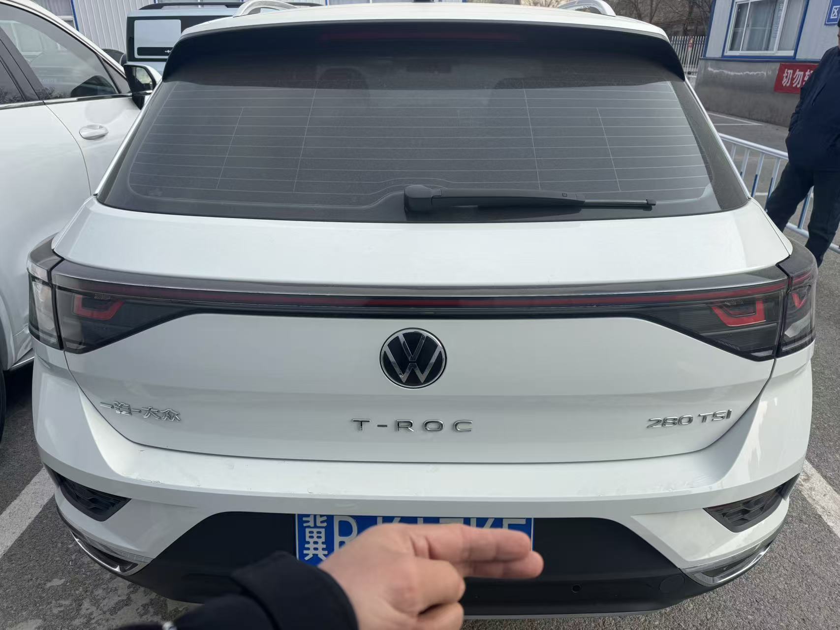 T-Roc 2023 car image #2