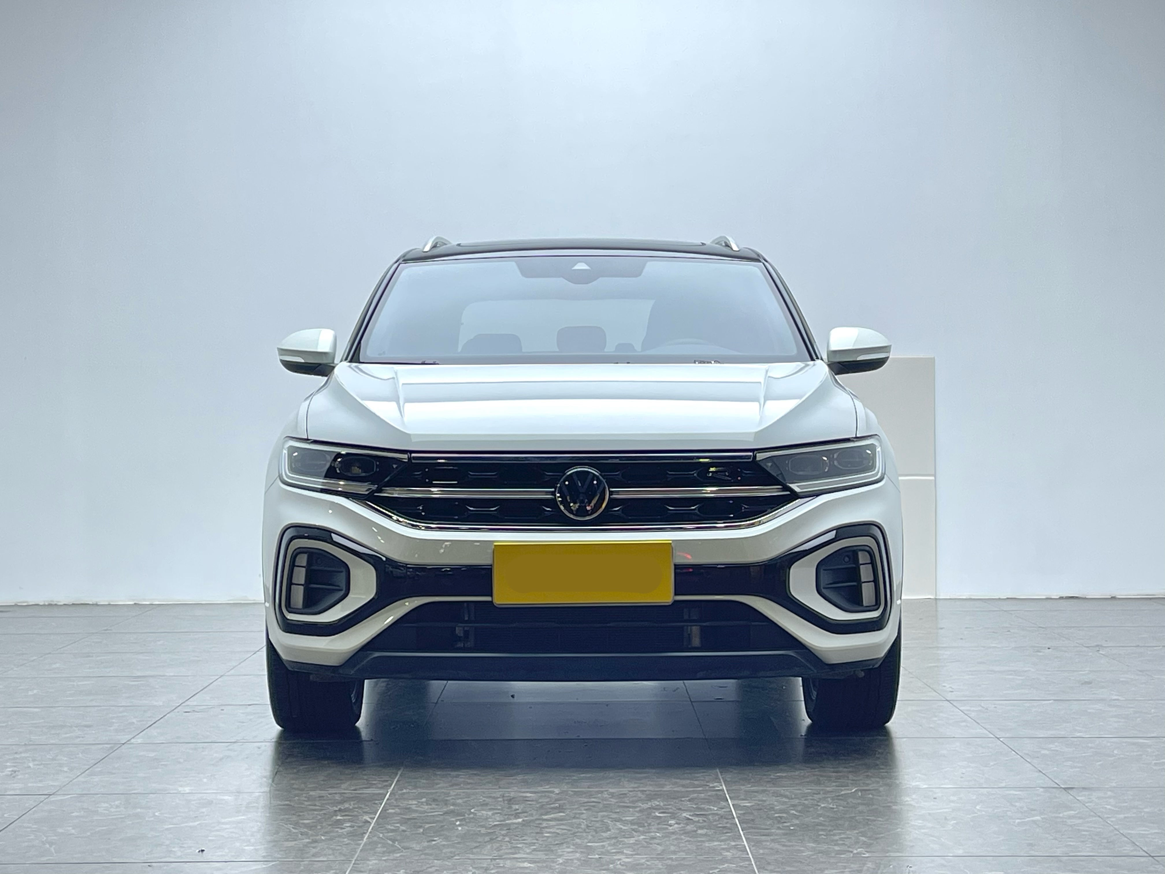 Volkswagen T-Roc 2023 #2 Volkswagen T-Roc 2023 car image #2