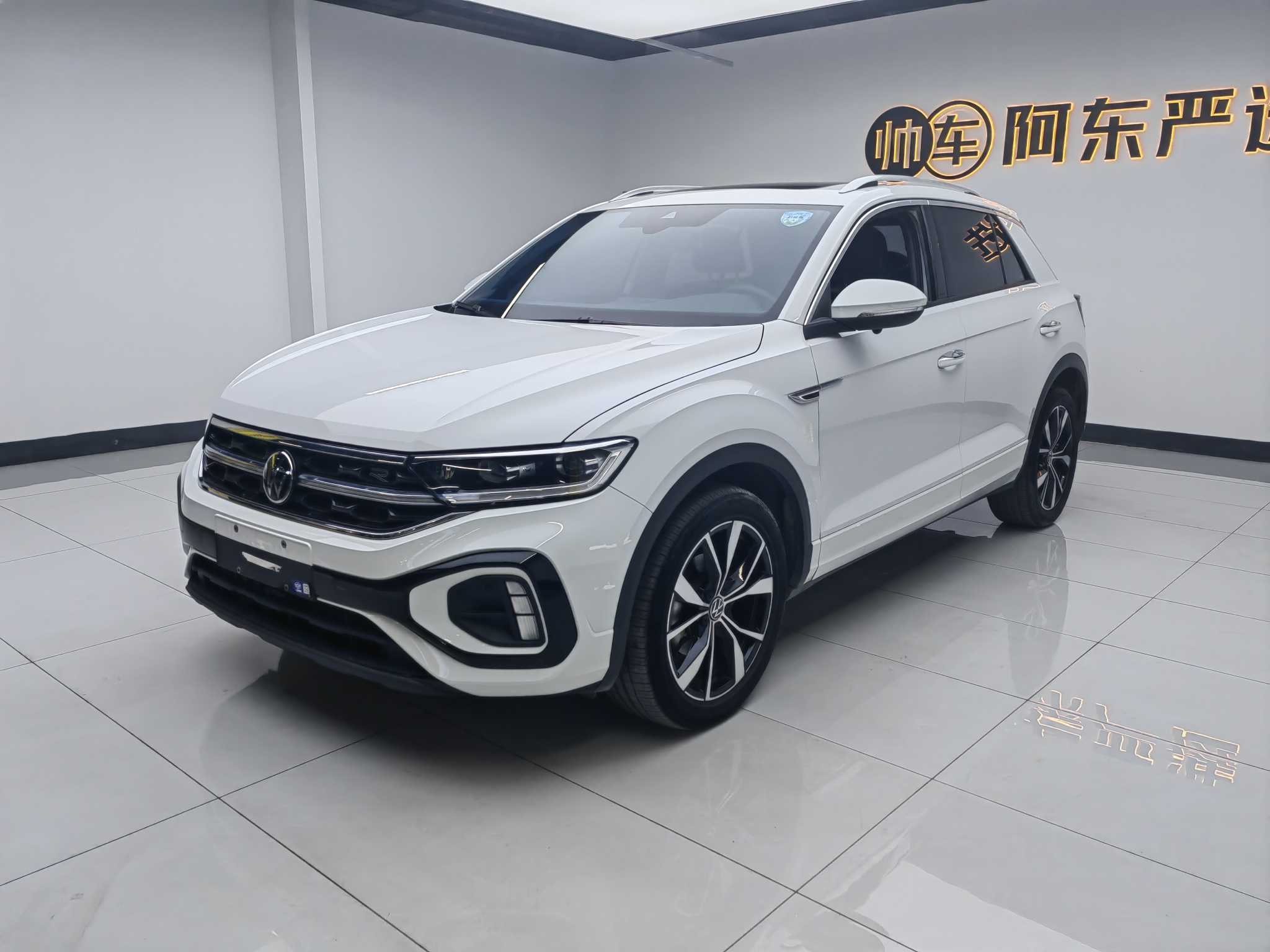 T-Roc 2023 #2 T-Roc 2023 car image #2