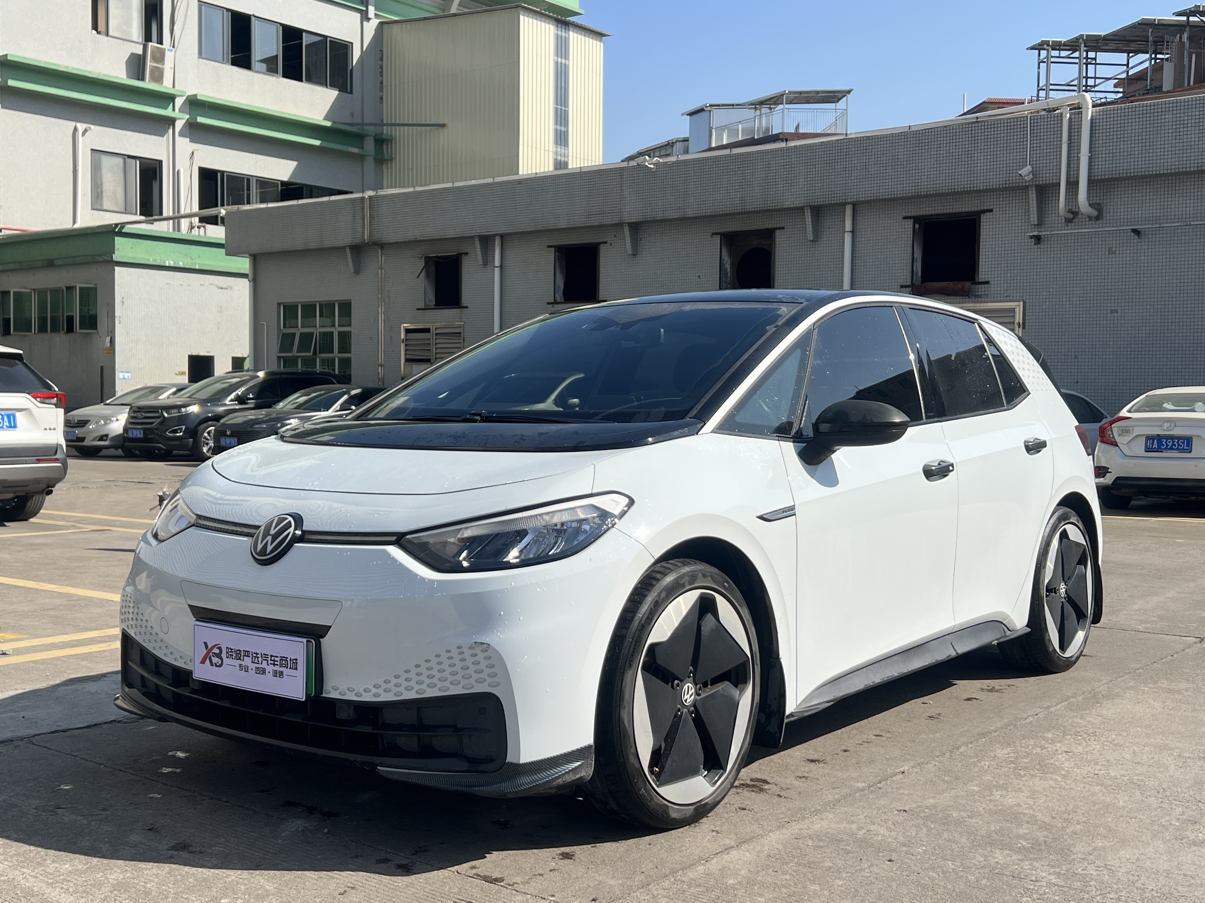 Volkswagen ID.3 2024 car image #2