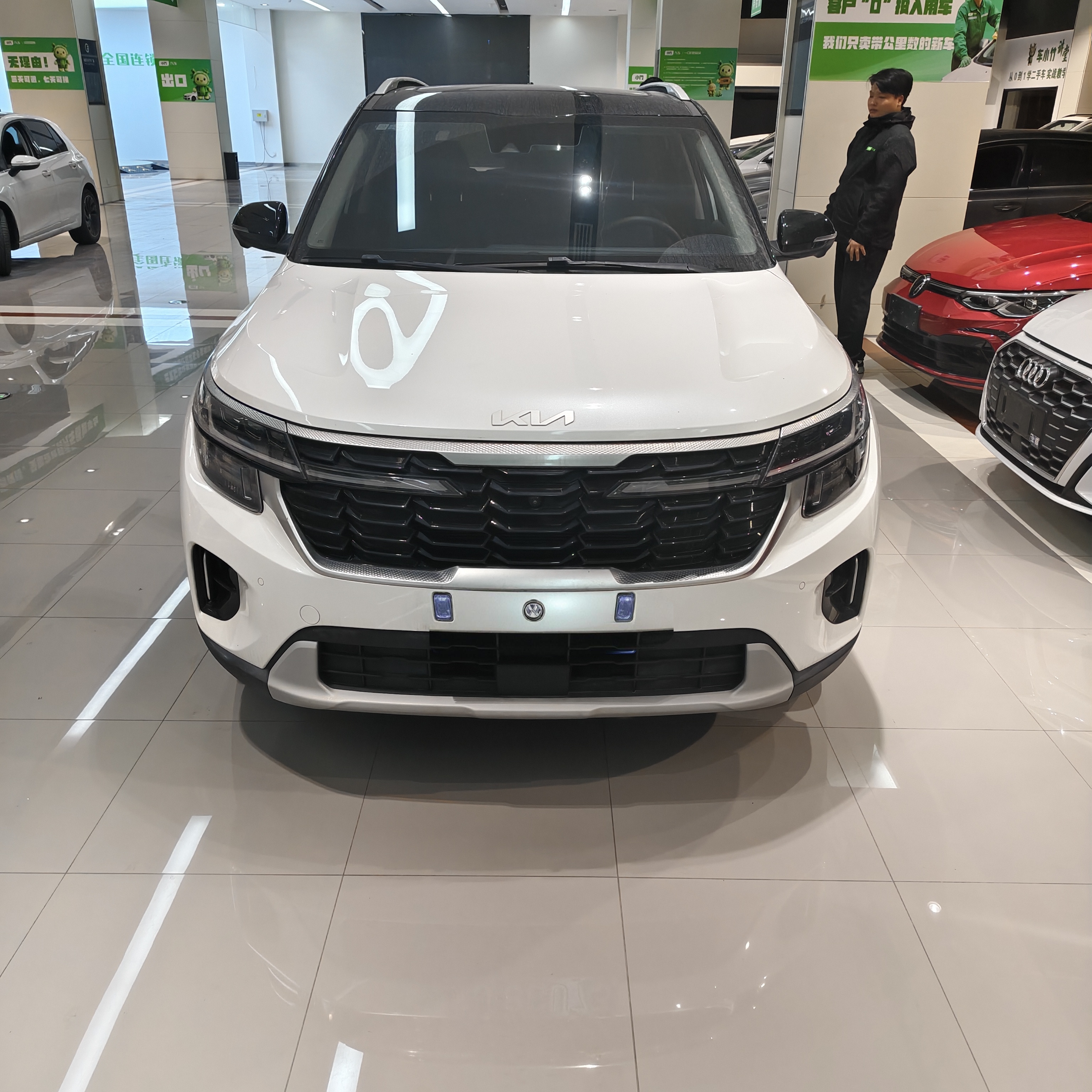 Kia Seltos 2023 imagen de coche #2