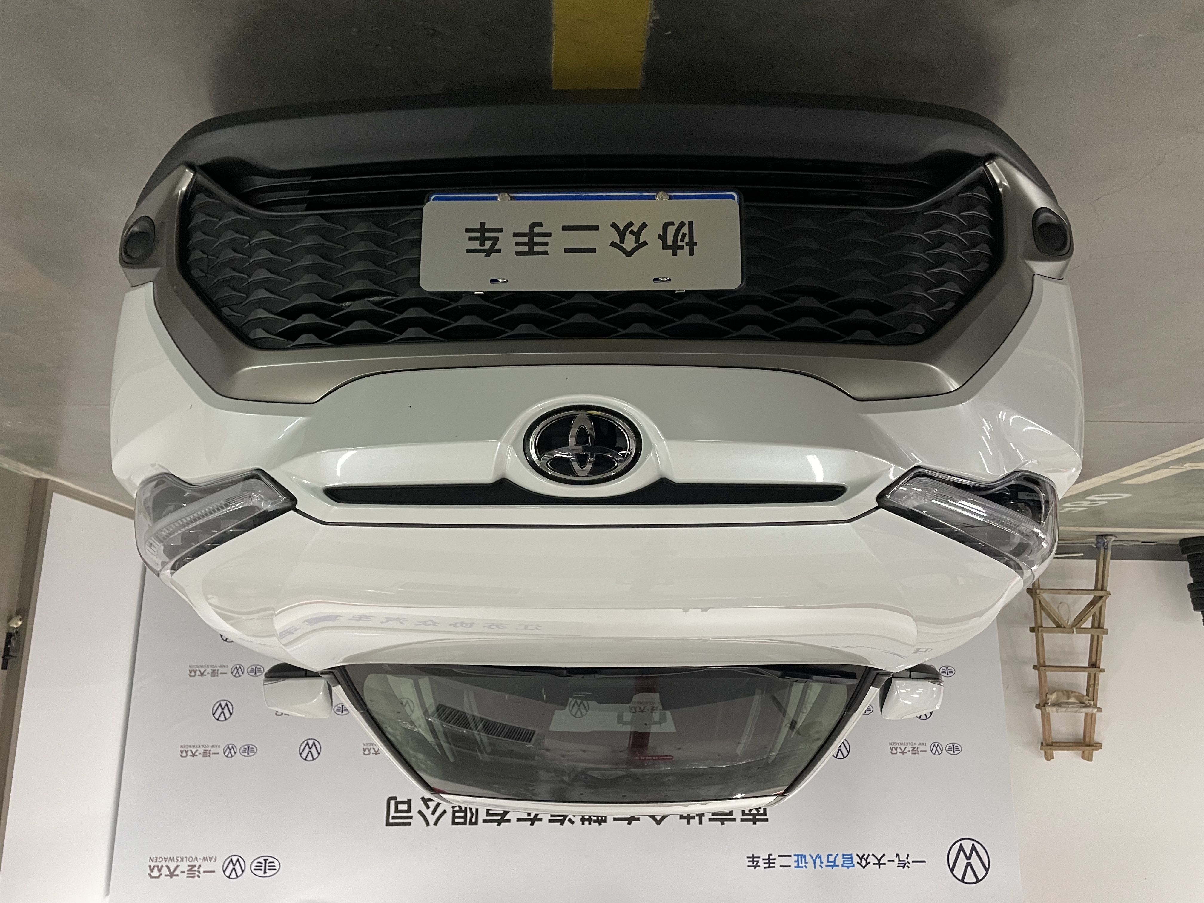 Toyota Frontlander 2024 car image #2